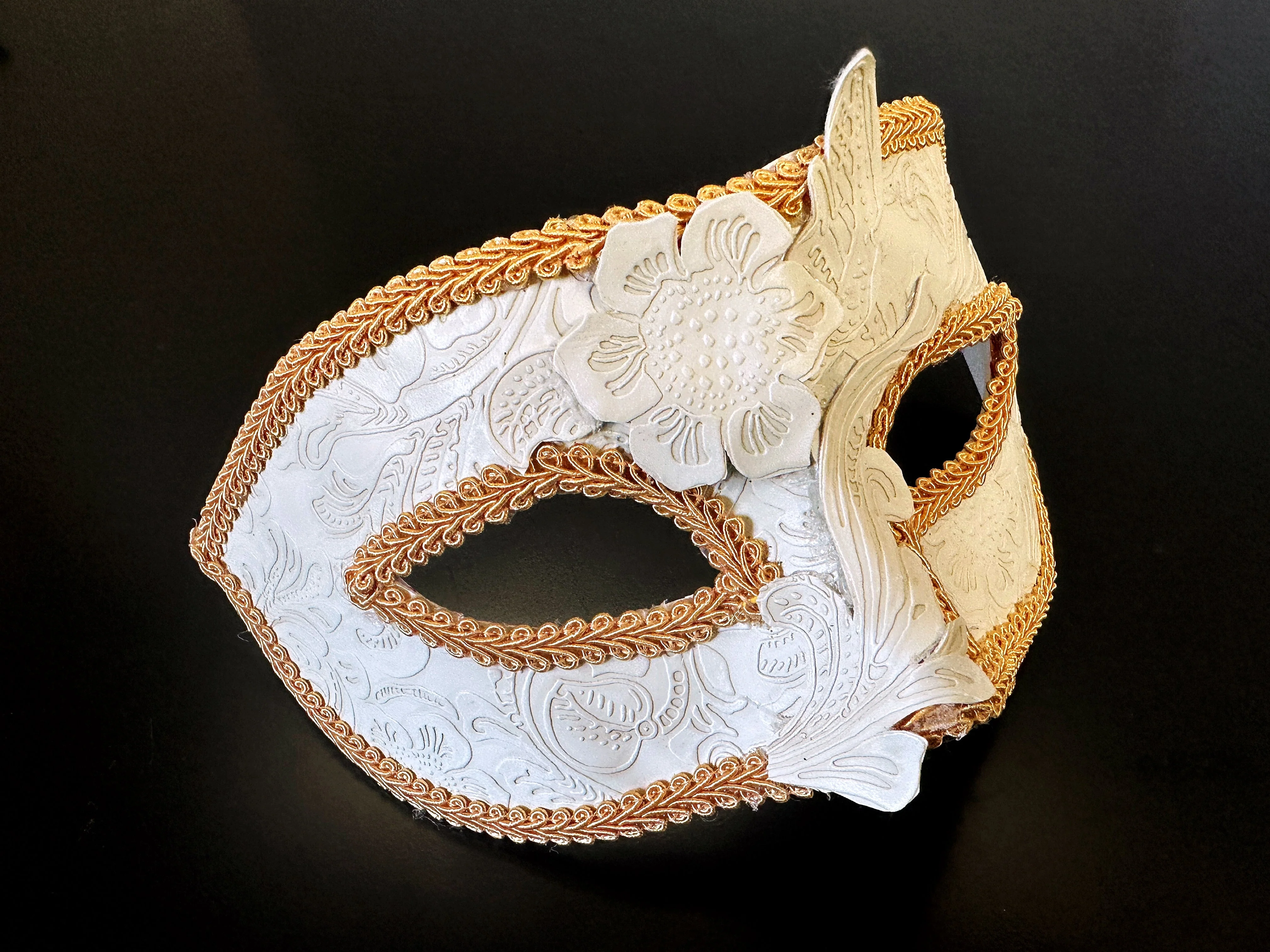 Baroque Men’s Mask - Peach Ivory - Image 4