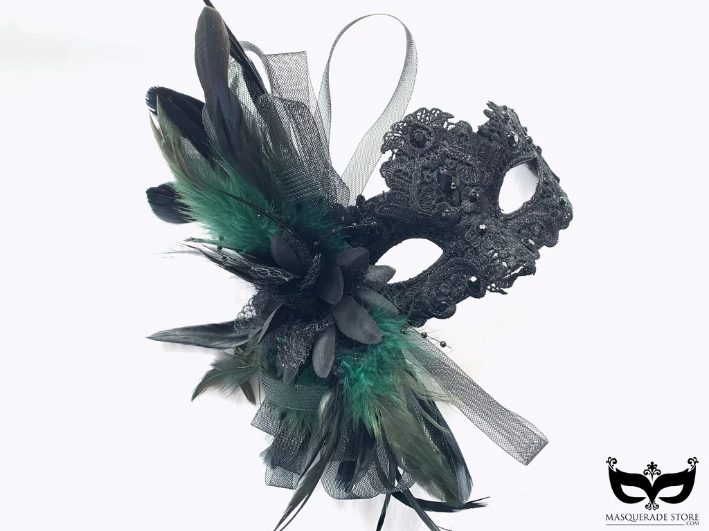 Macrame Feather Mask - Black/Green