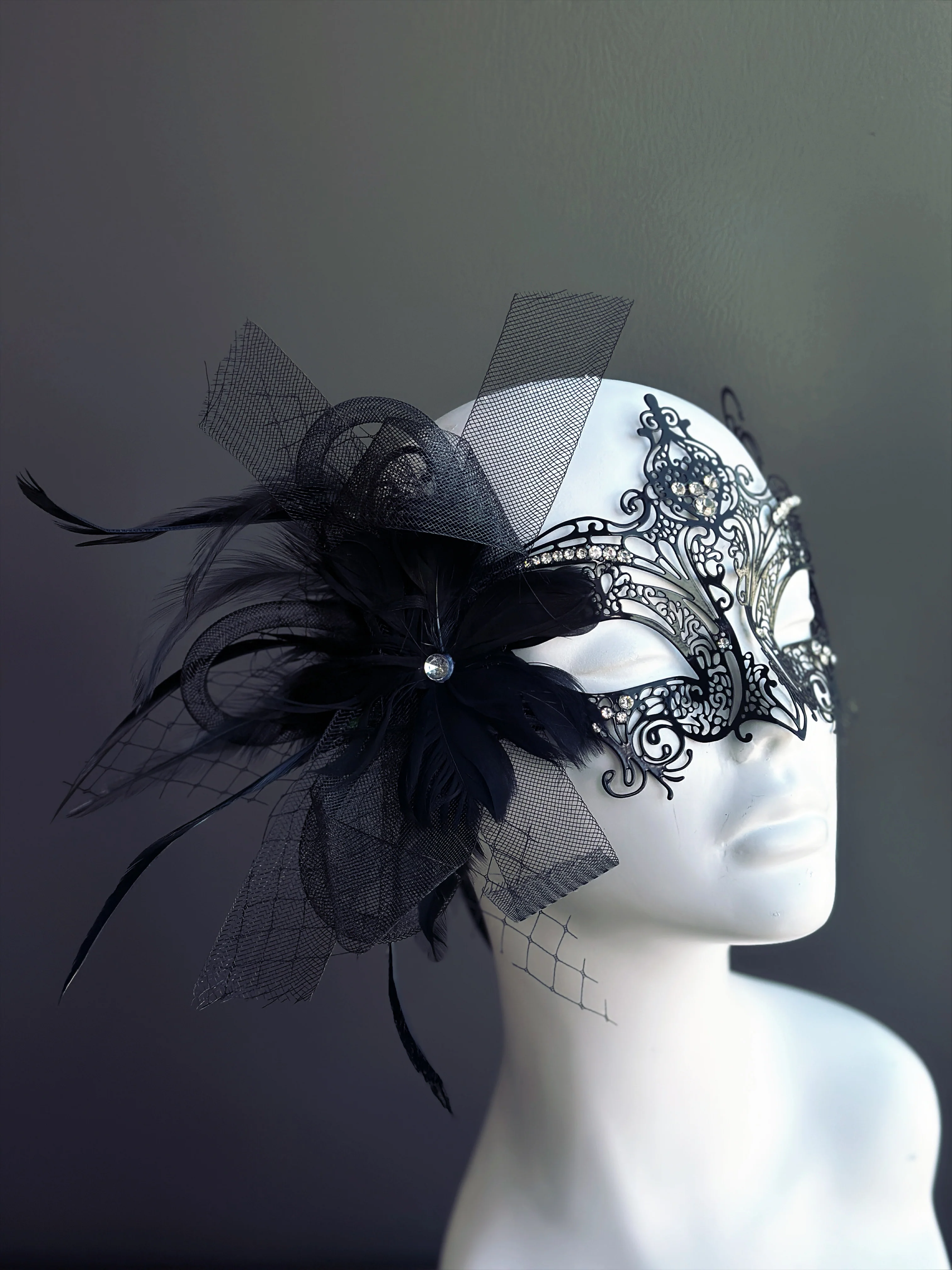 Gossip Black Metal Mask - Black Feather