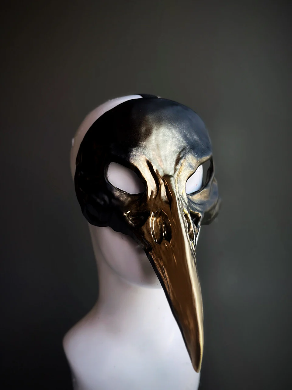Bird Skull Mask - Black/Gold
