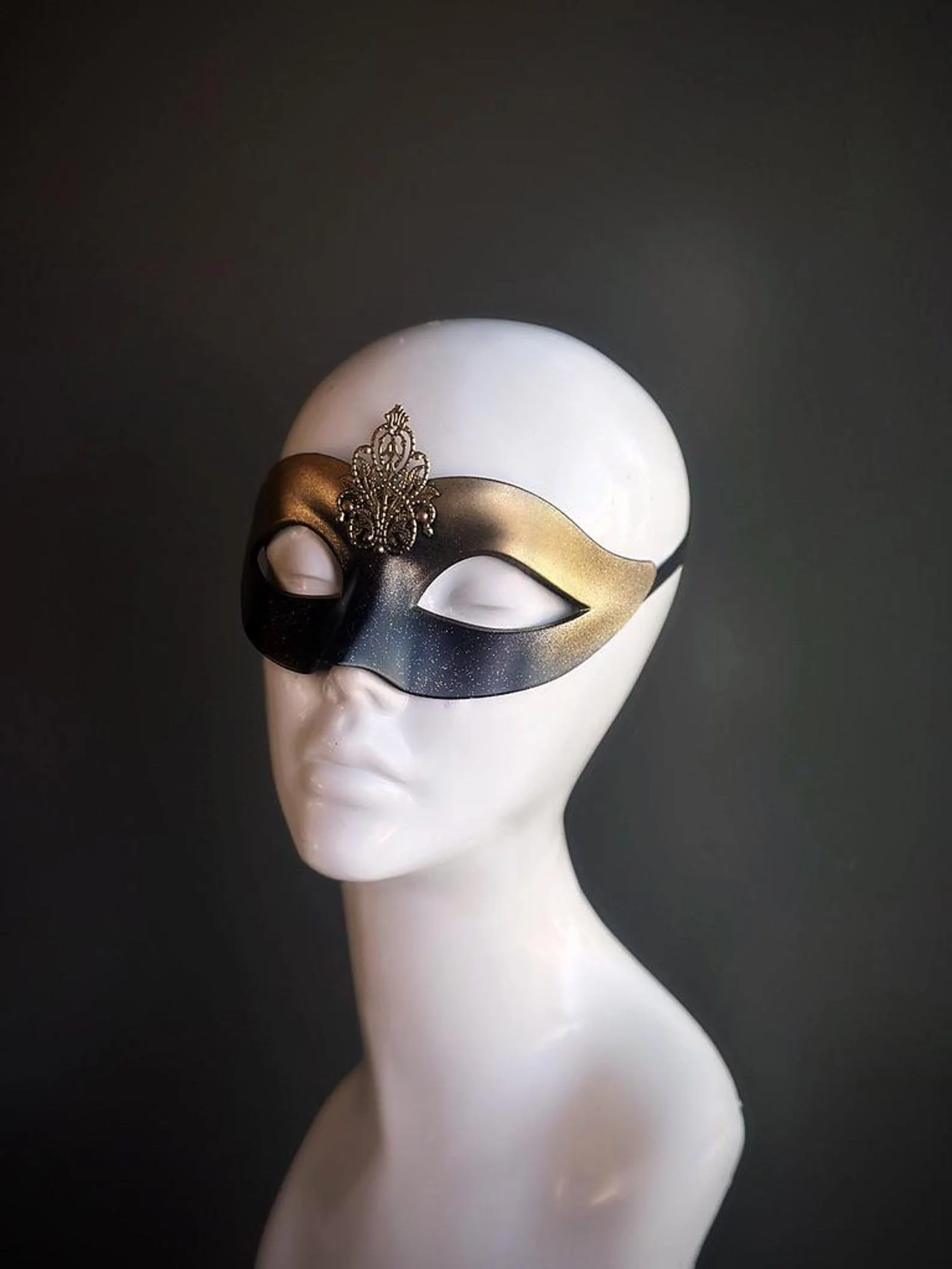 Eternal Reign – Black Gold Masks - Image 3