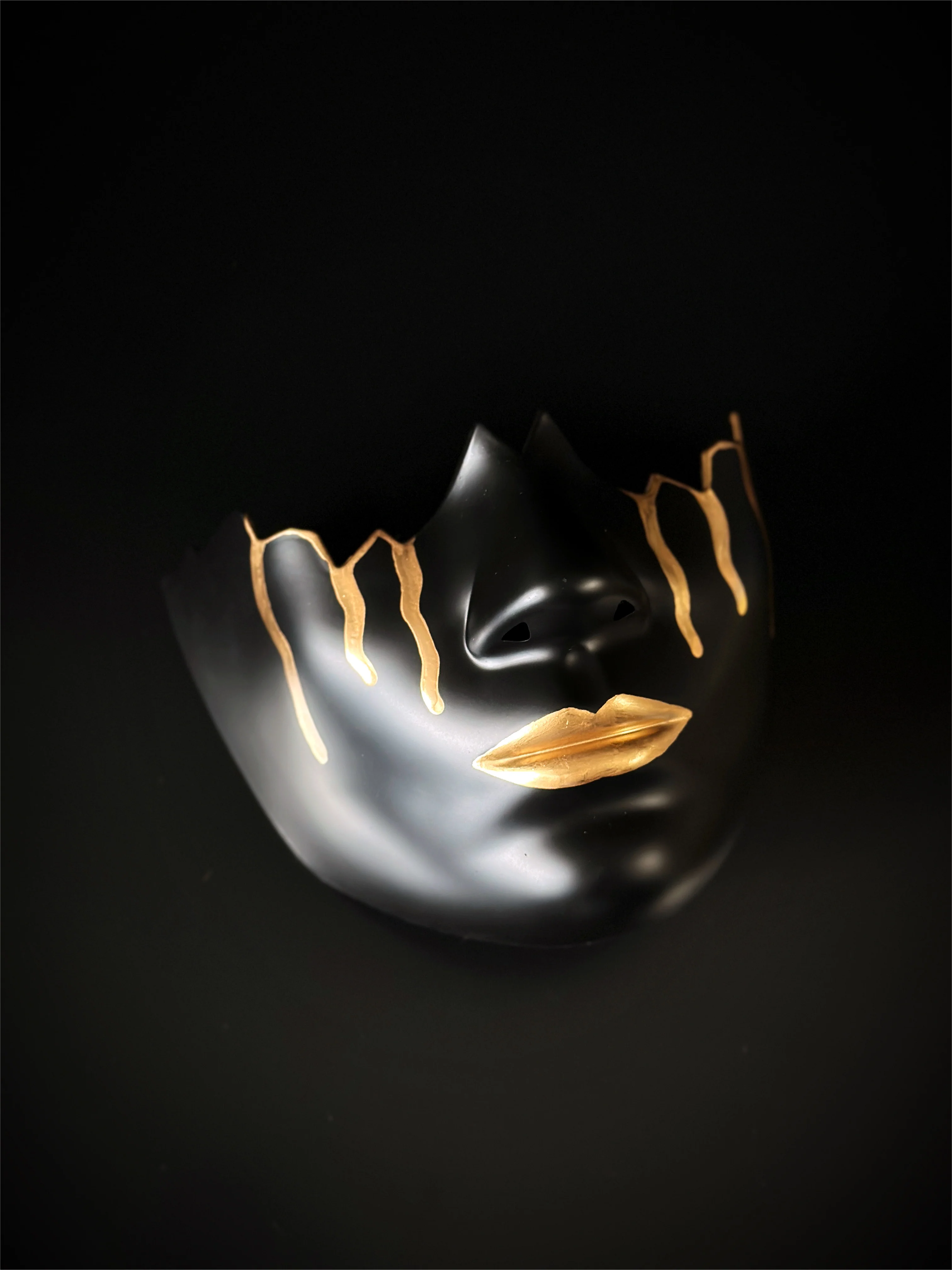 Mouthguard Mask - Gold Deco
