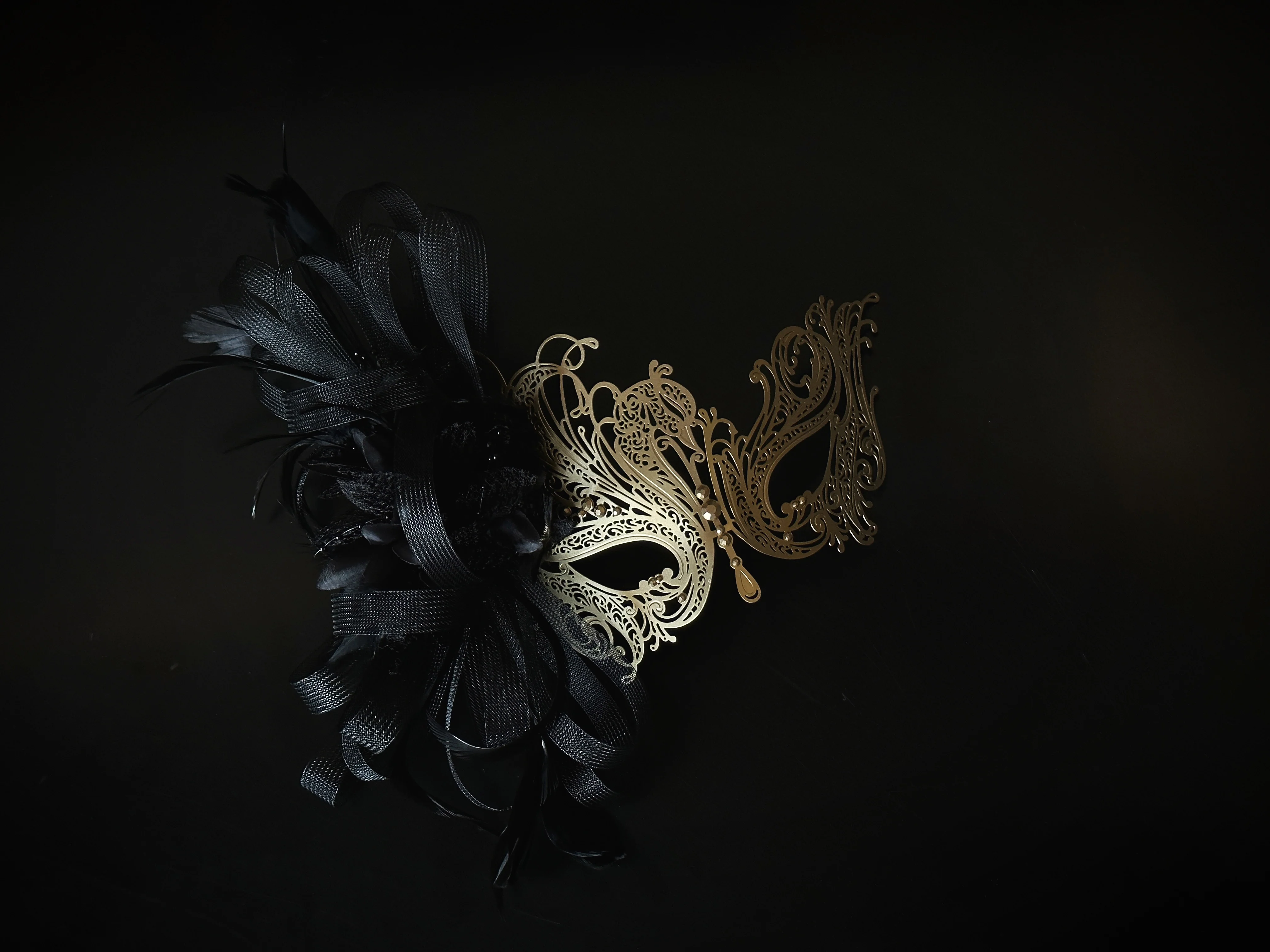 Swan Gold Metal Mask - Blake Tulle