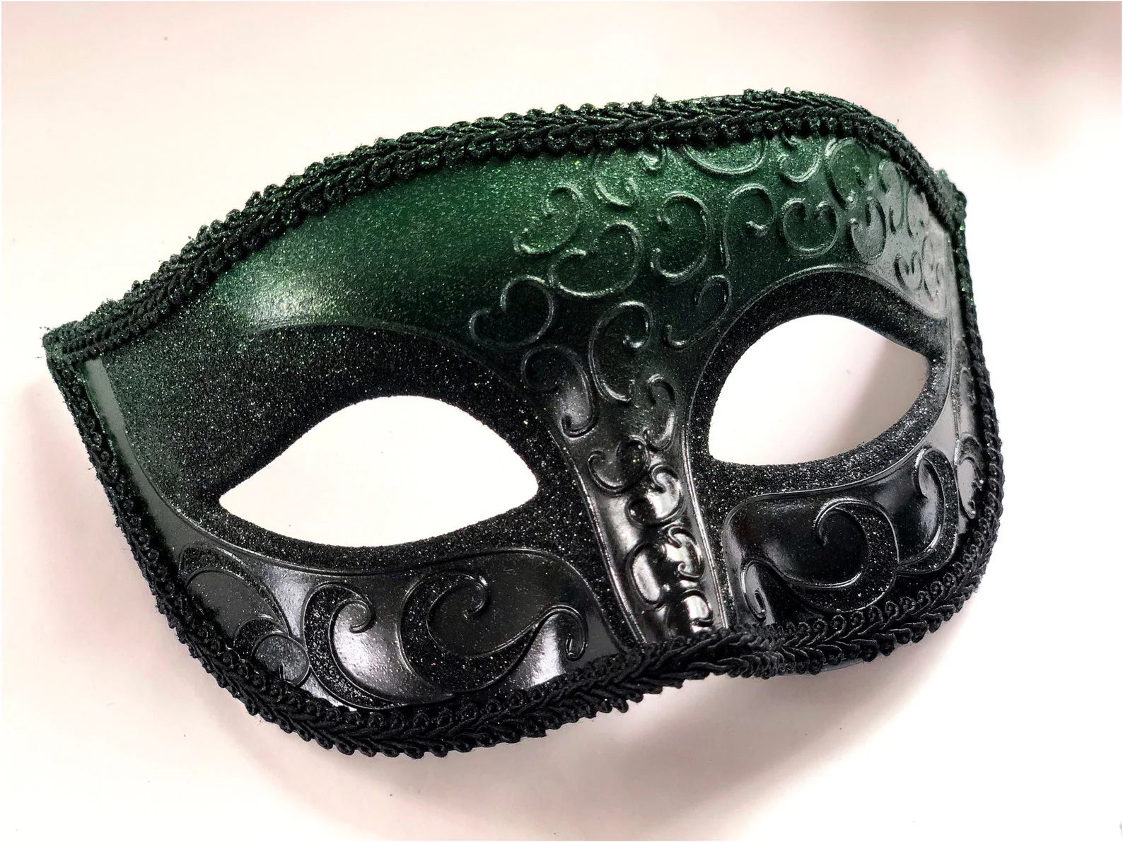 Elegant Emerald Men Mask – Black & Green