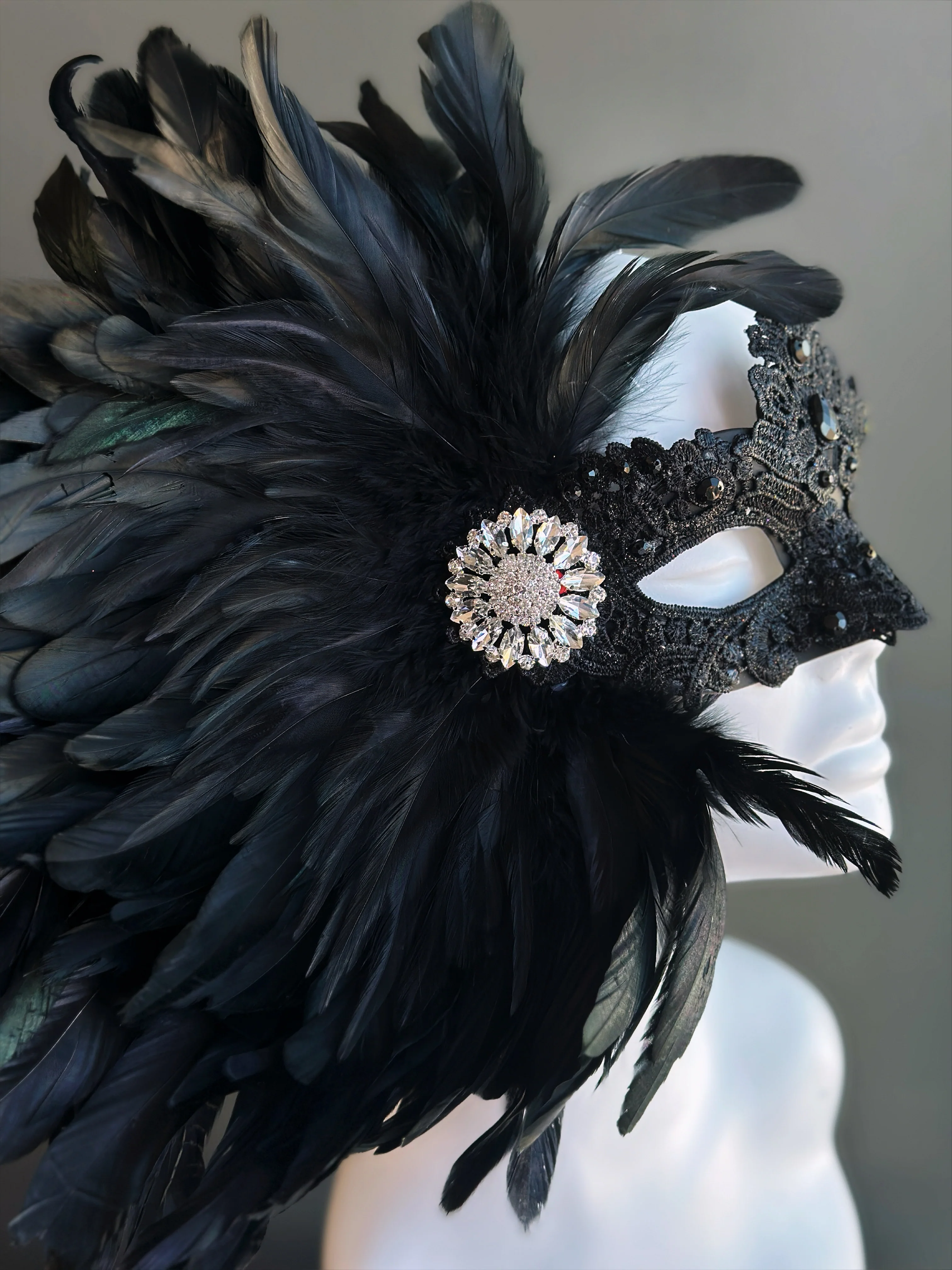Lux Feather Mask - Black Night