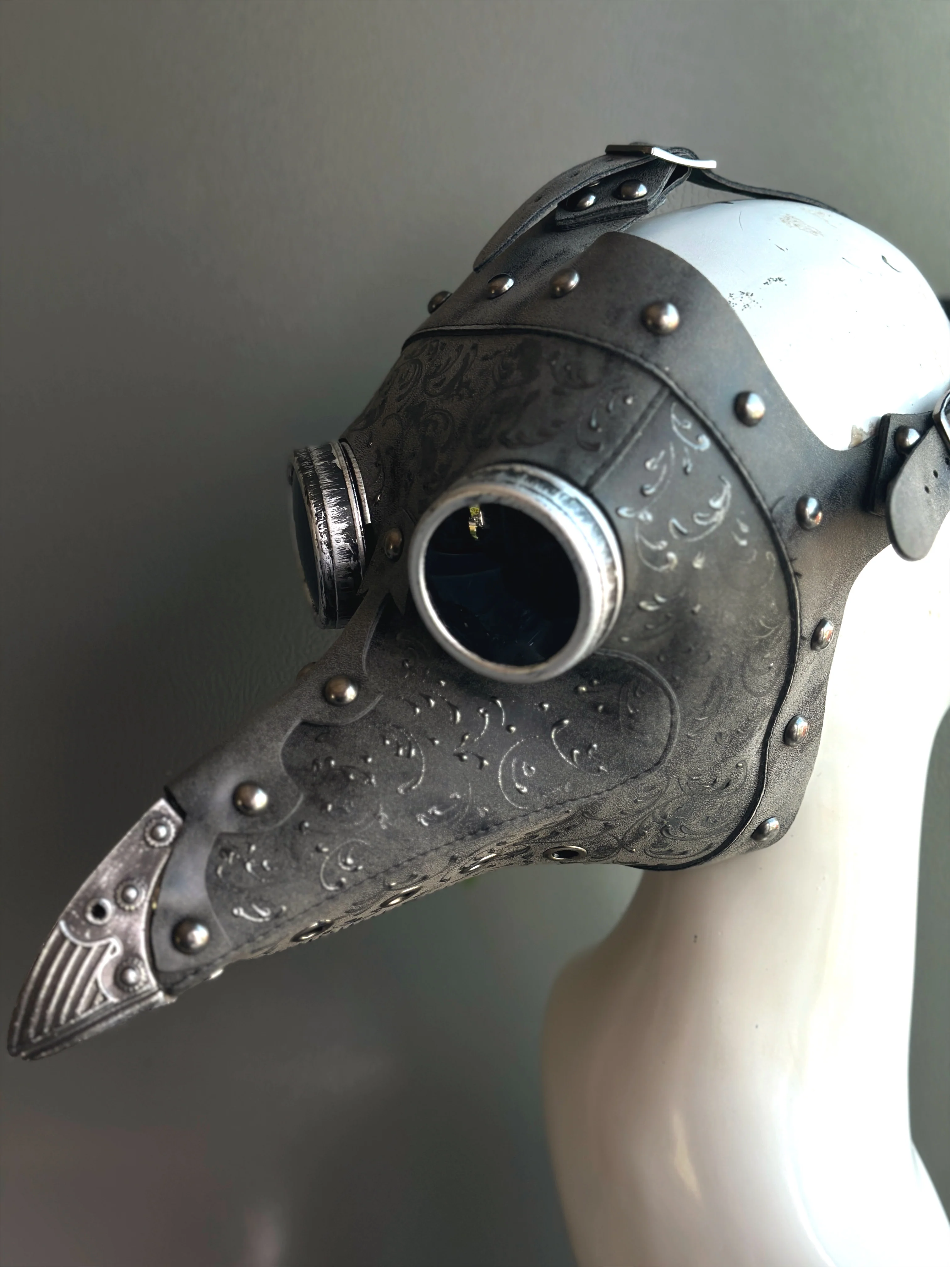 Grey Plague Mask - Filigree - Image 2