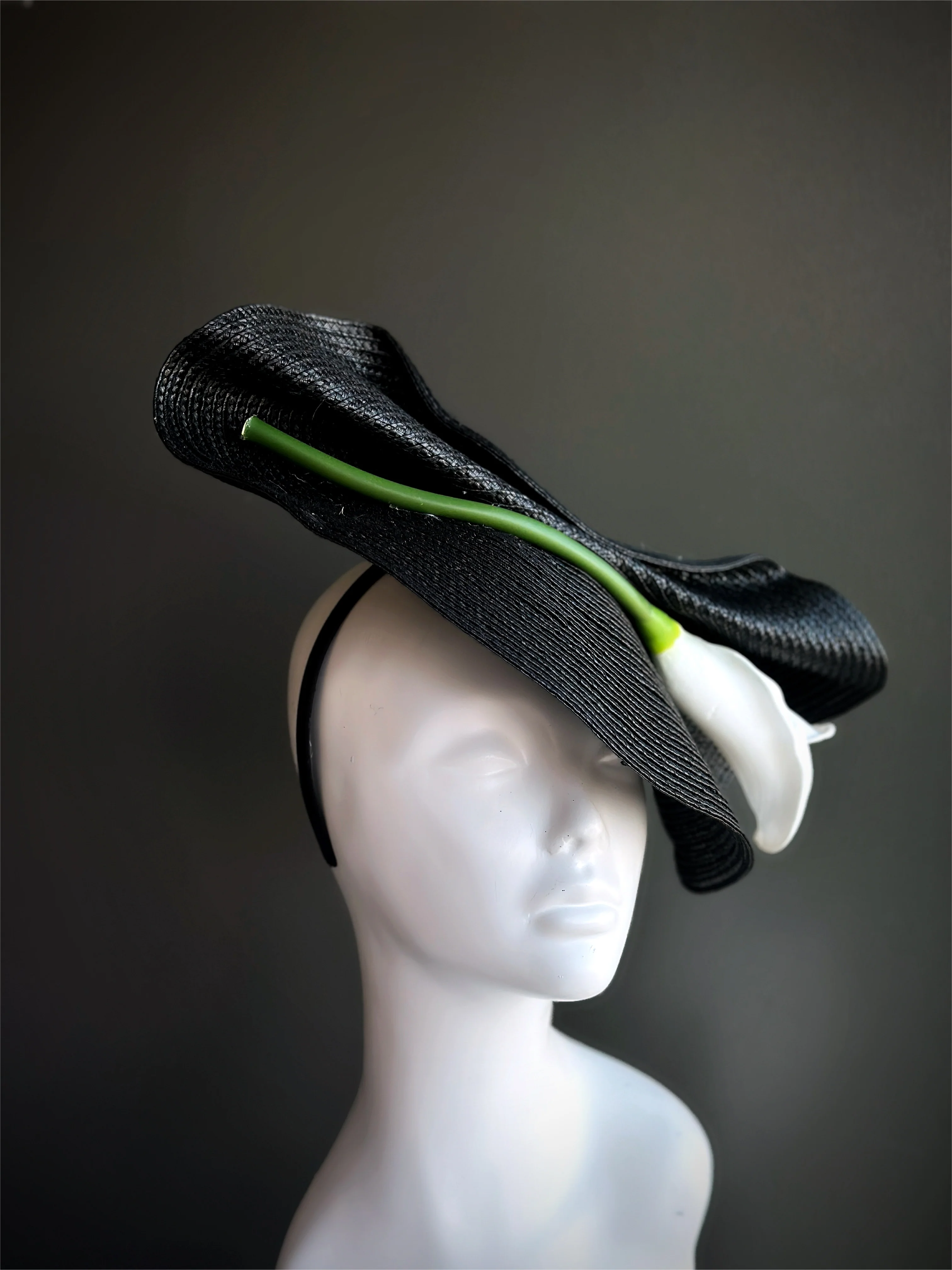 Noir Bloom Fascinator - Image 2
