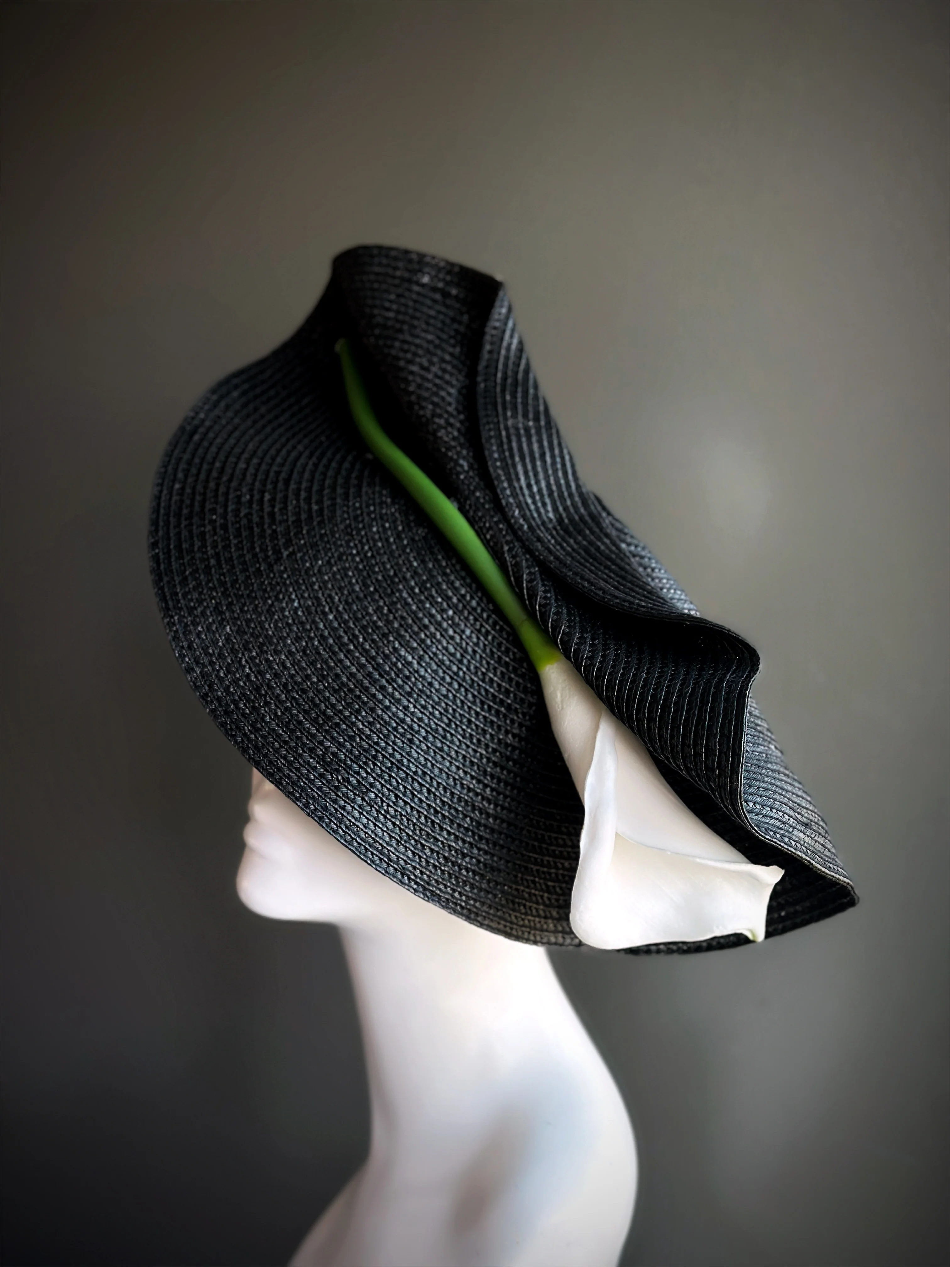 Noir Bloom Fascinator - Image 3