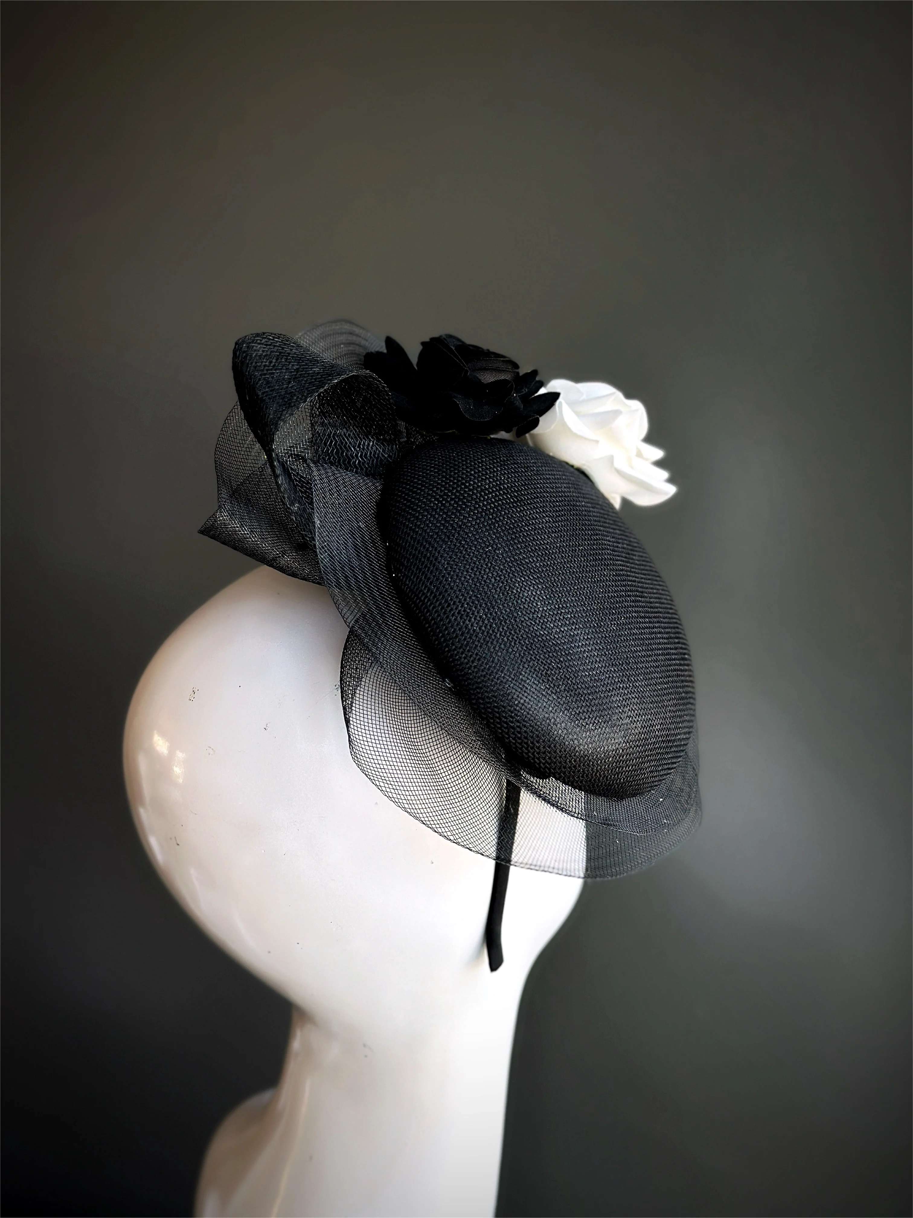 Obsidian Rose Fascinator - Image 4
