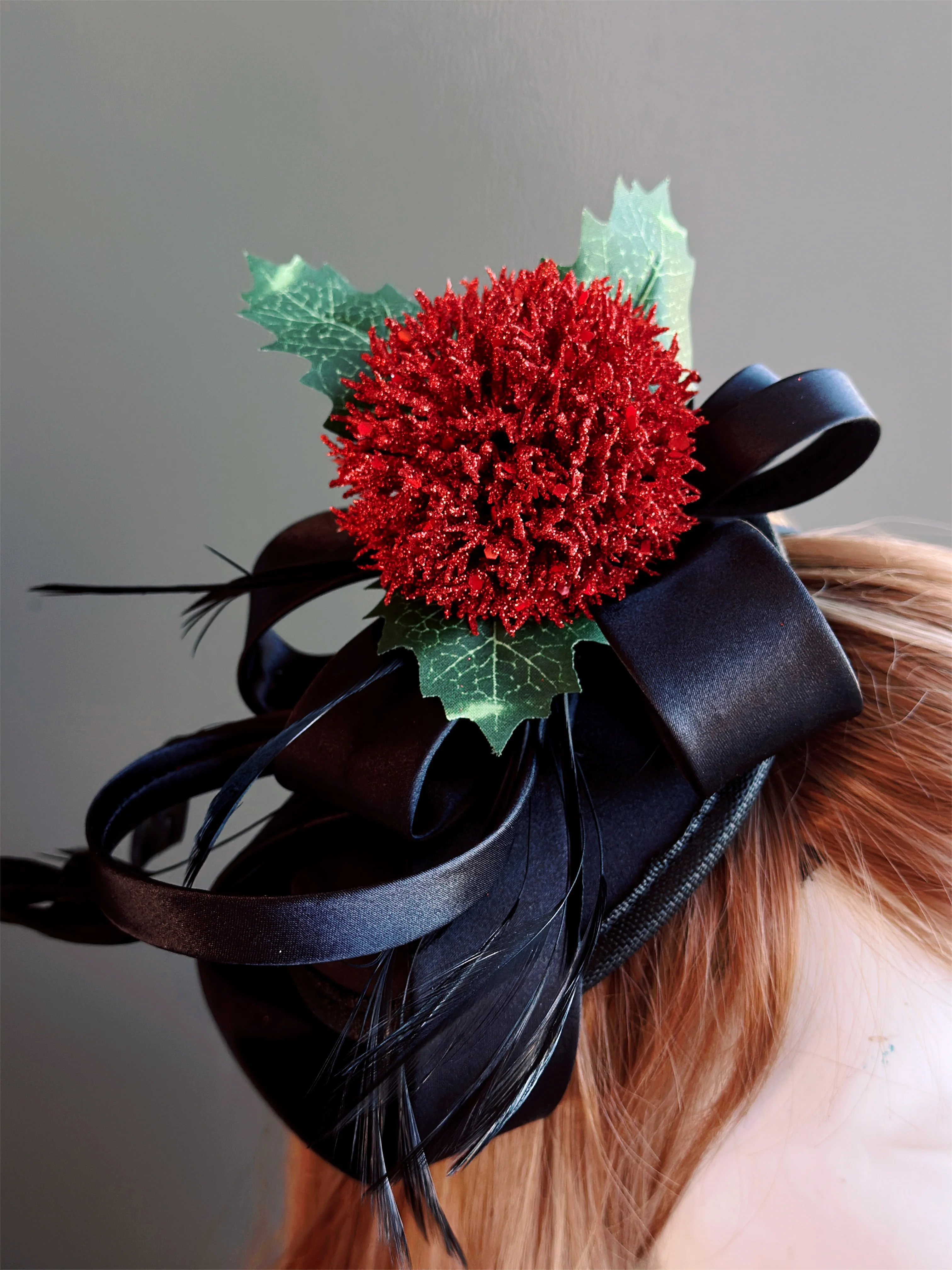 Christmas Flower Fascinator - Image 5