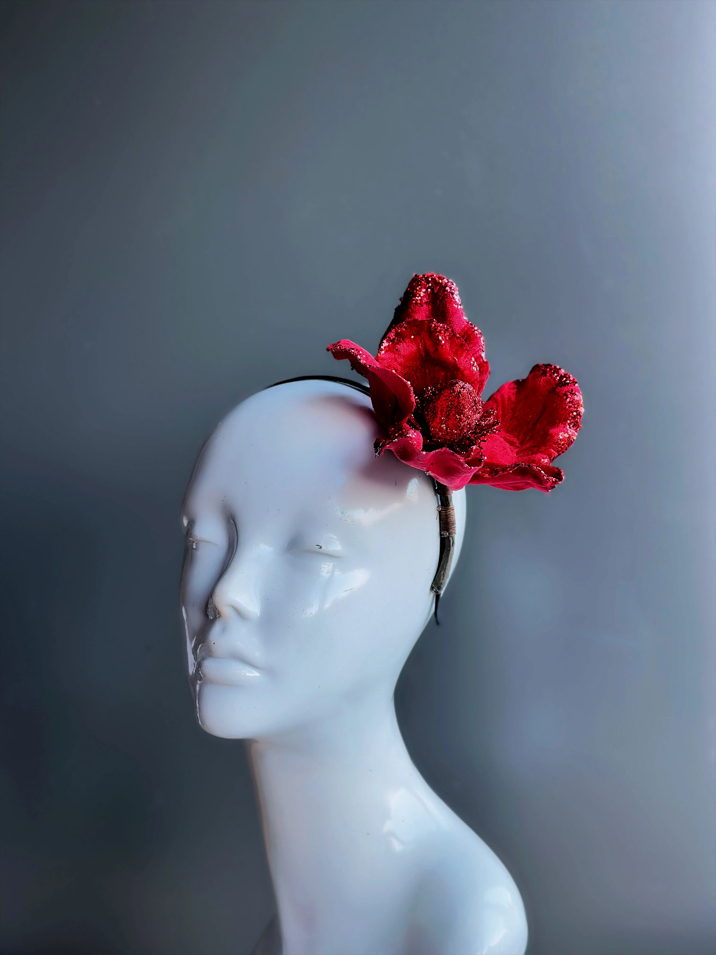Glittering Christmas Flower Headband - Image 4