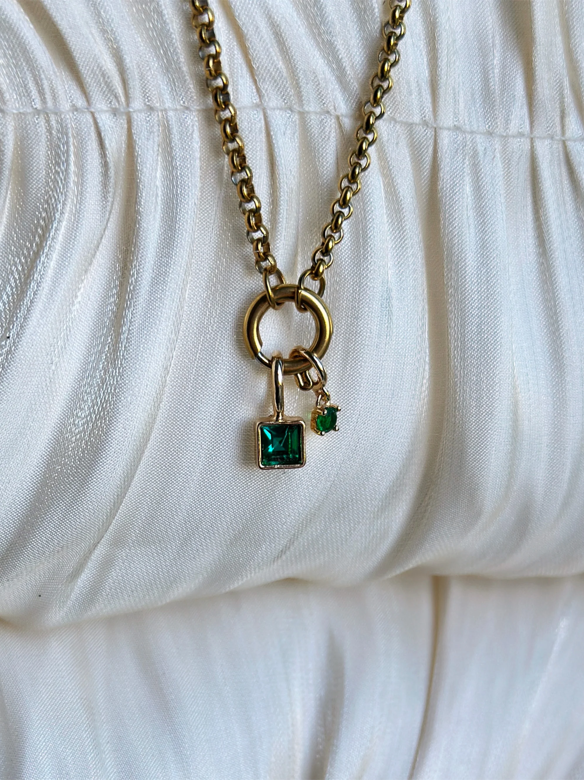 Elara Dual Charm - Necklace (Green) - Image 3