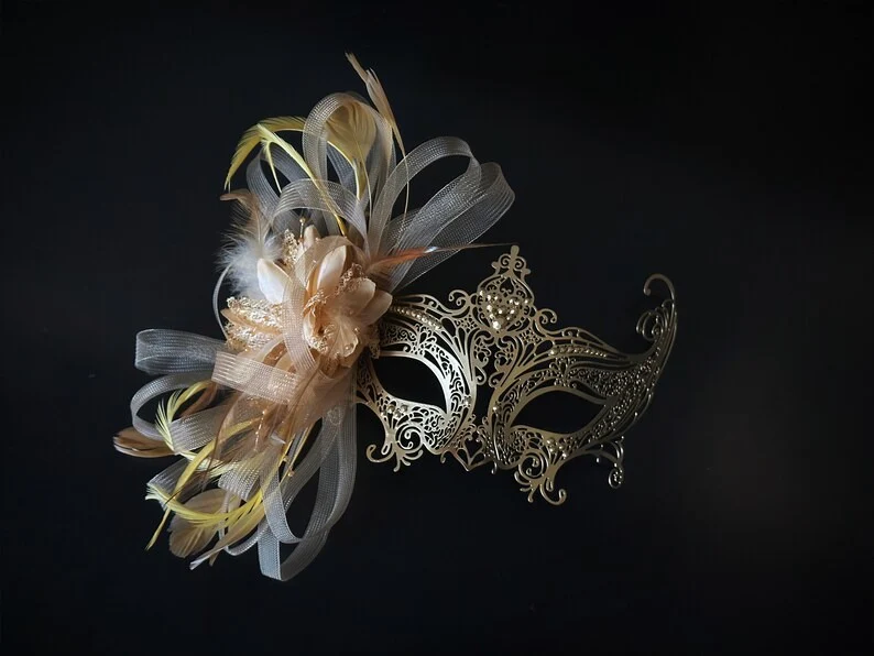 Gossip Venetian Gold Mask - White/Gold Tulle
