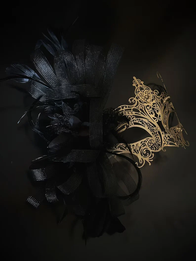 Gossip Venetian Gold Mask - Black Feathers - Image 2