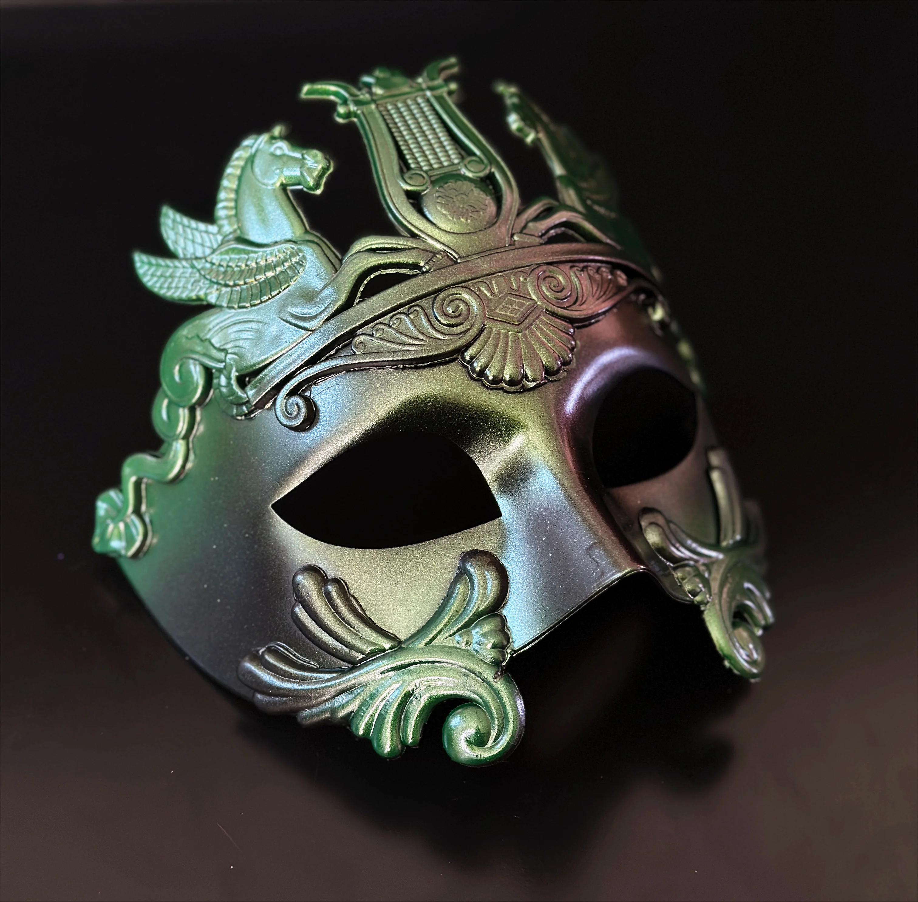 Roman Horse Regent Duo - Gold & Green metallic - Image 3