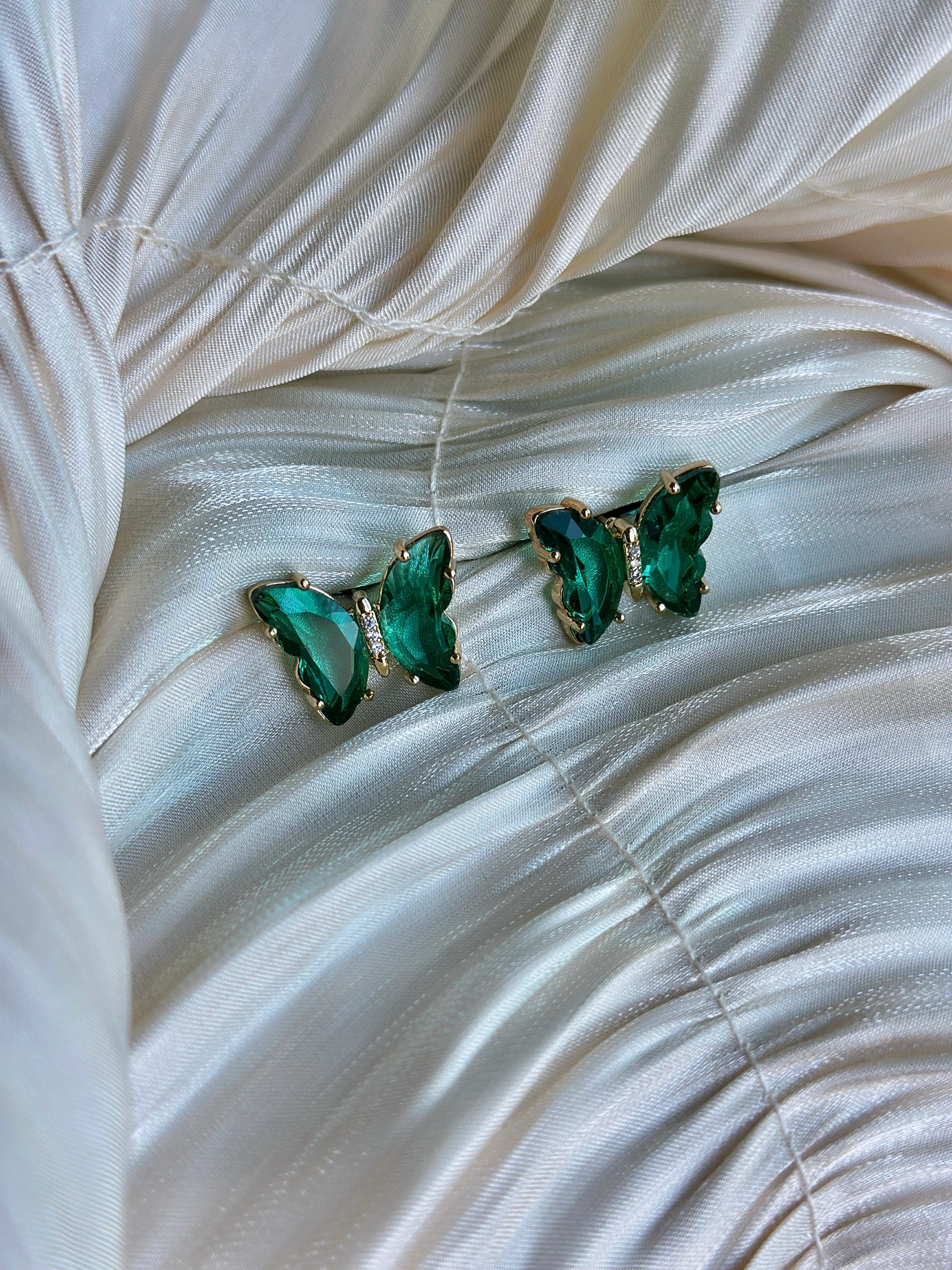 Papillon - Earrings - Image 2