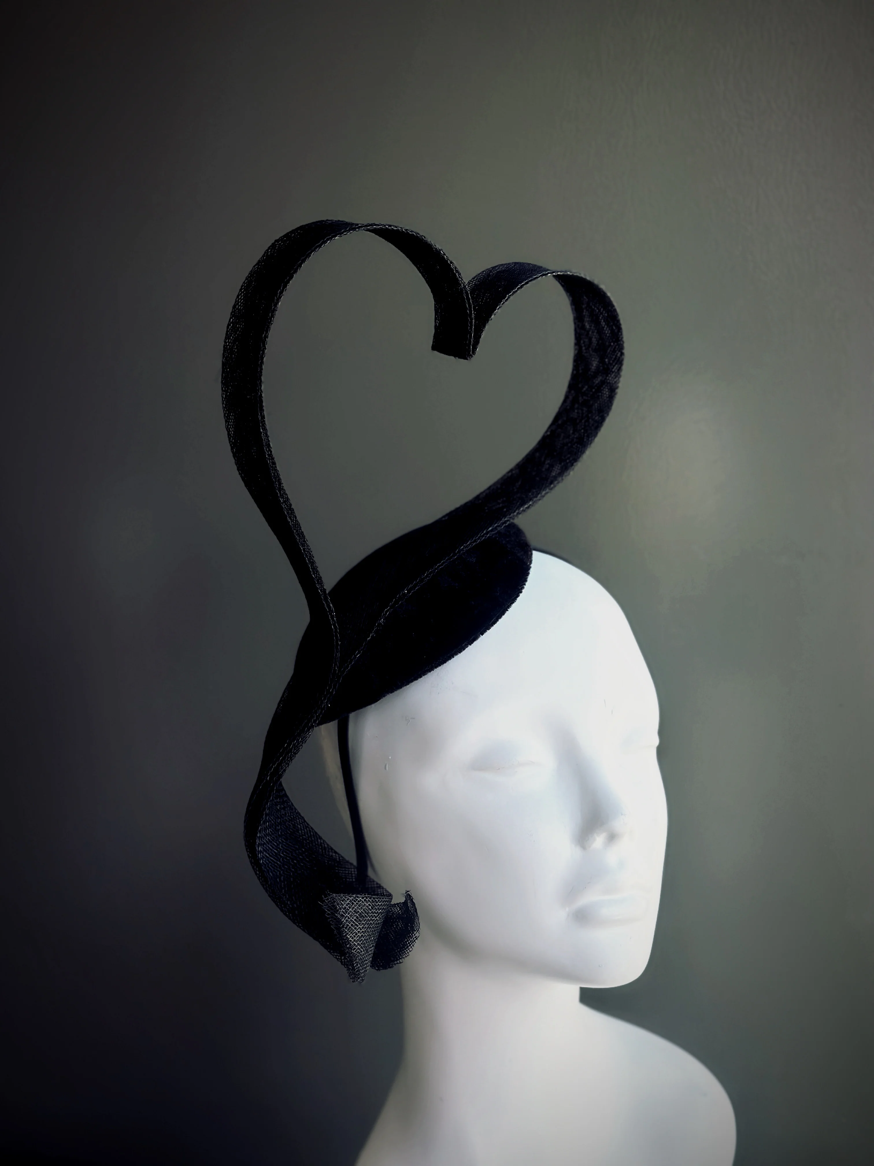 Tea Party Fascinator - Black Heart - Image 5