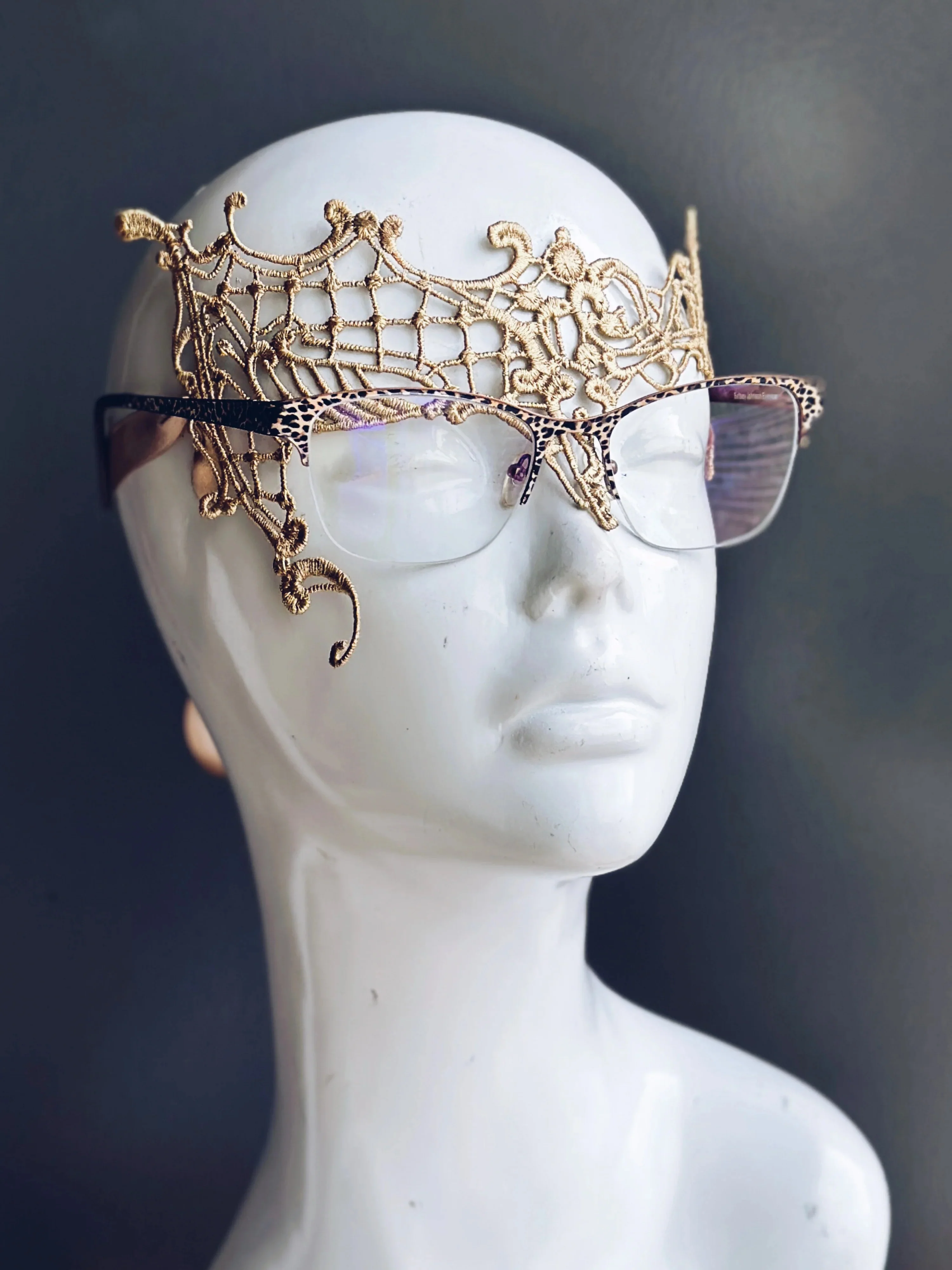 Gilded Eyeglass Lace - Gold