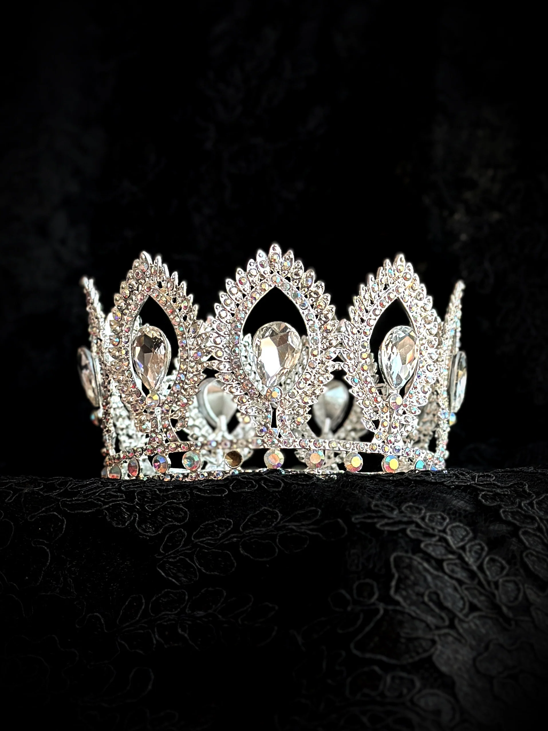 Frostlight Majesty Crown - Silver - Image 3