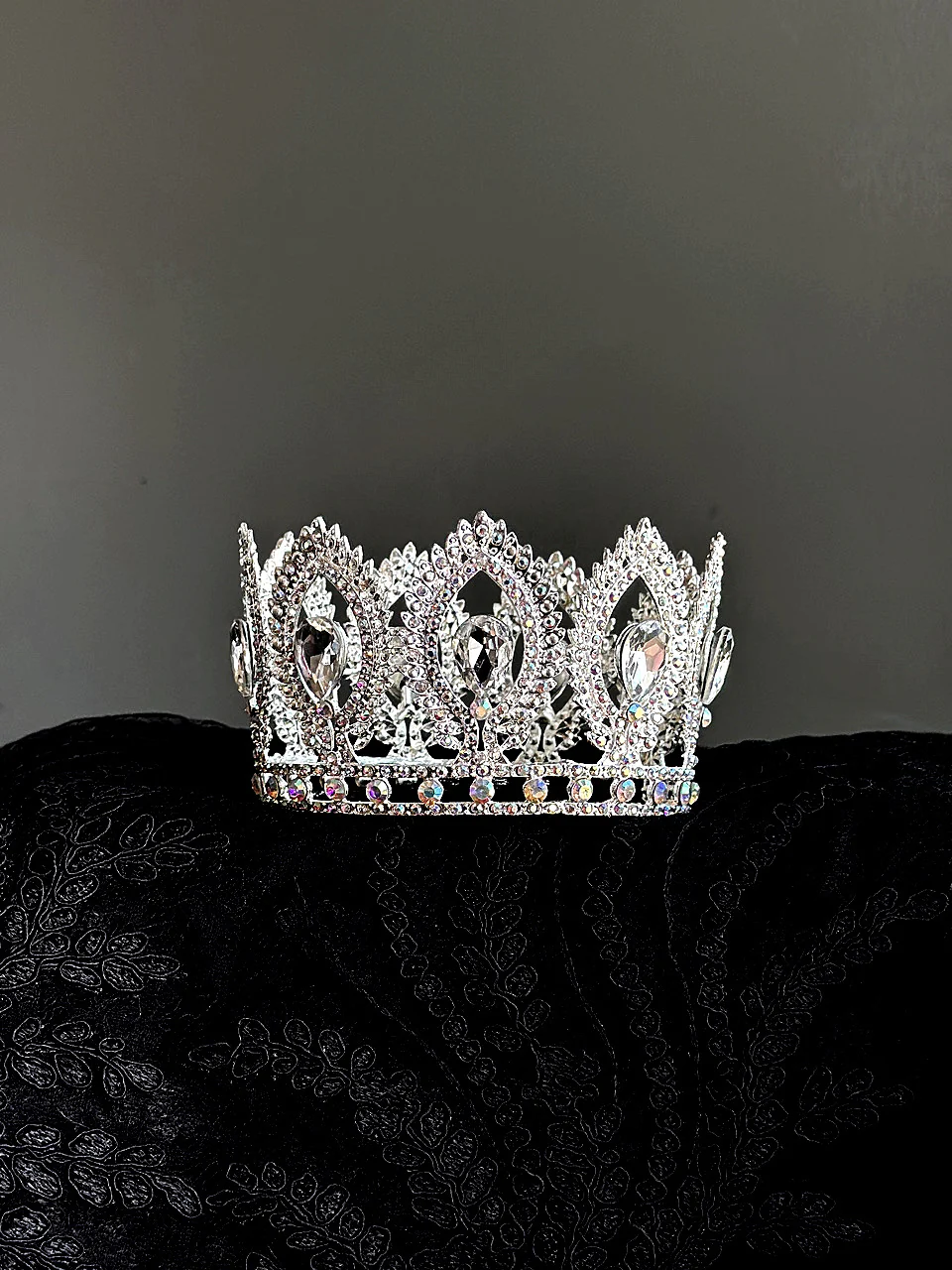 Frostlight Majesty Crown - Silver - Image 4