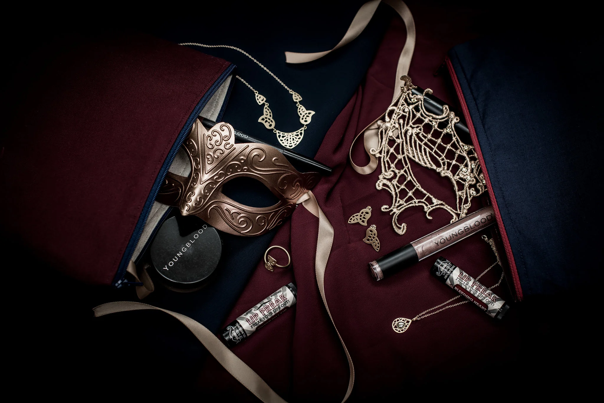 Gilded Romance Mask Pair - Gold - Image 4