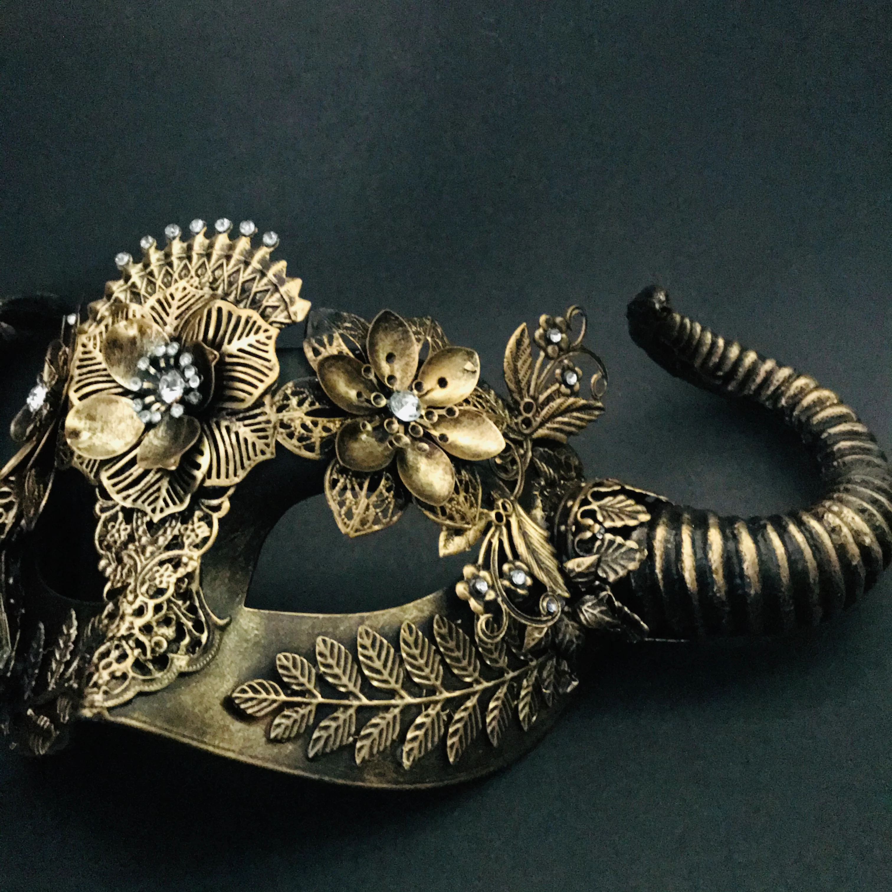 Mythical Horn Mask - Gold - Image 2