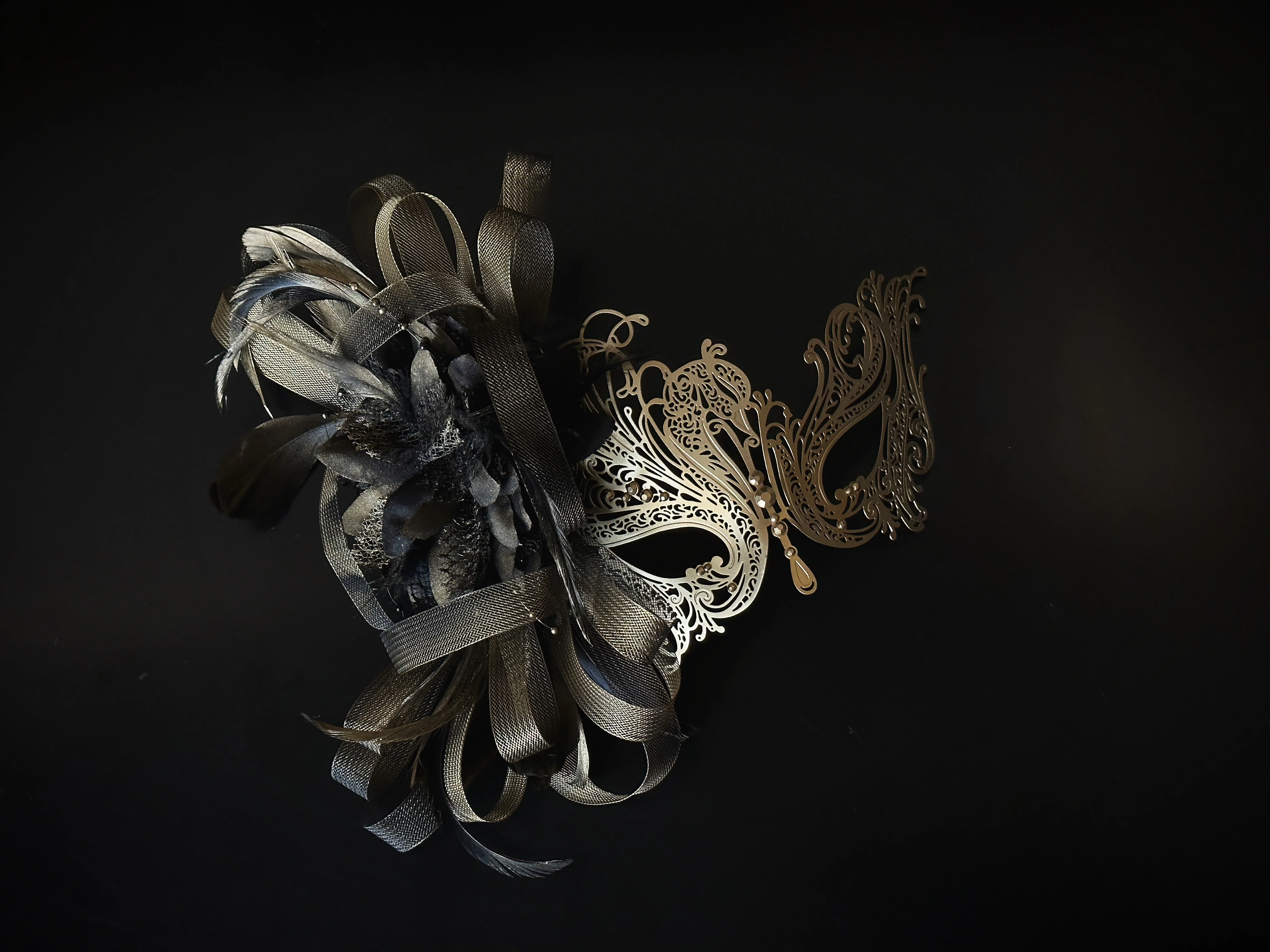 Swan Gold Metal Mask - Brown Tulle
