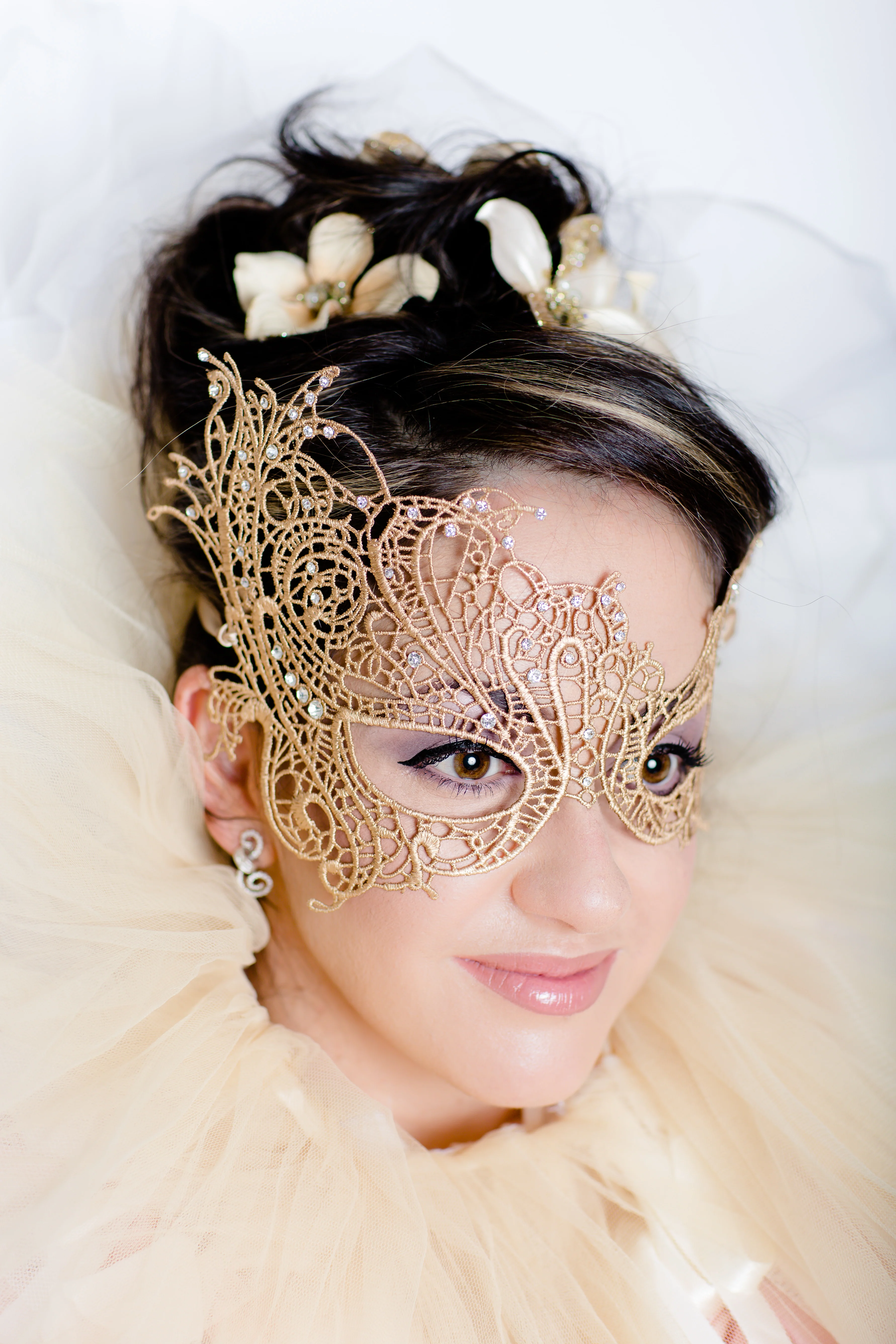 Elizabeth Lace Mask - Gold