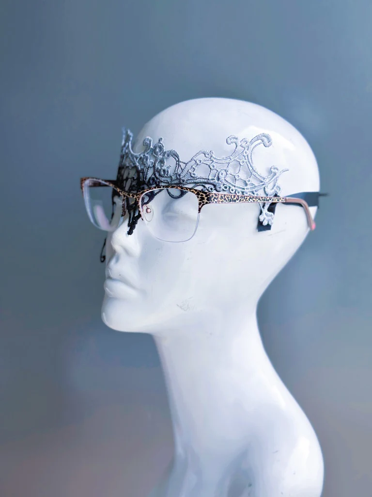 Gilded Eyeglass Noir - Gray Black - Image 2