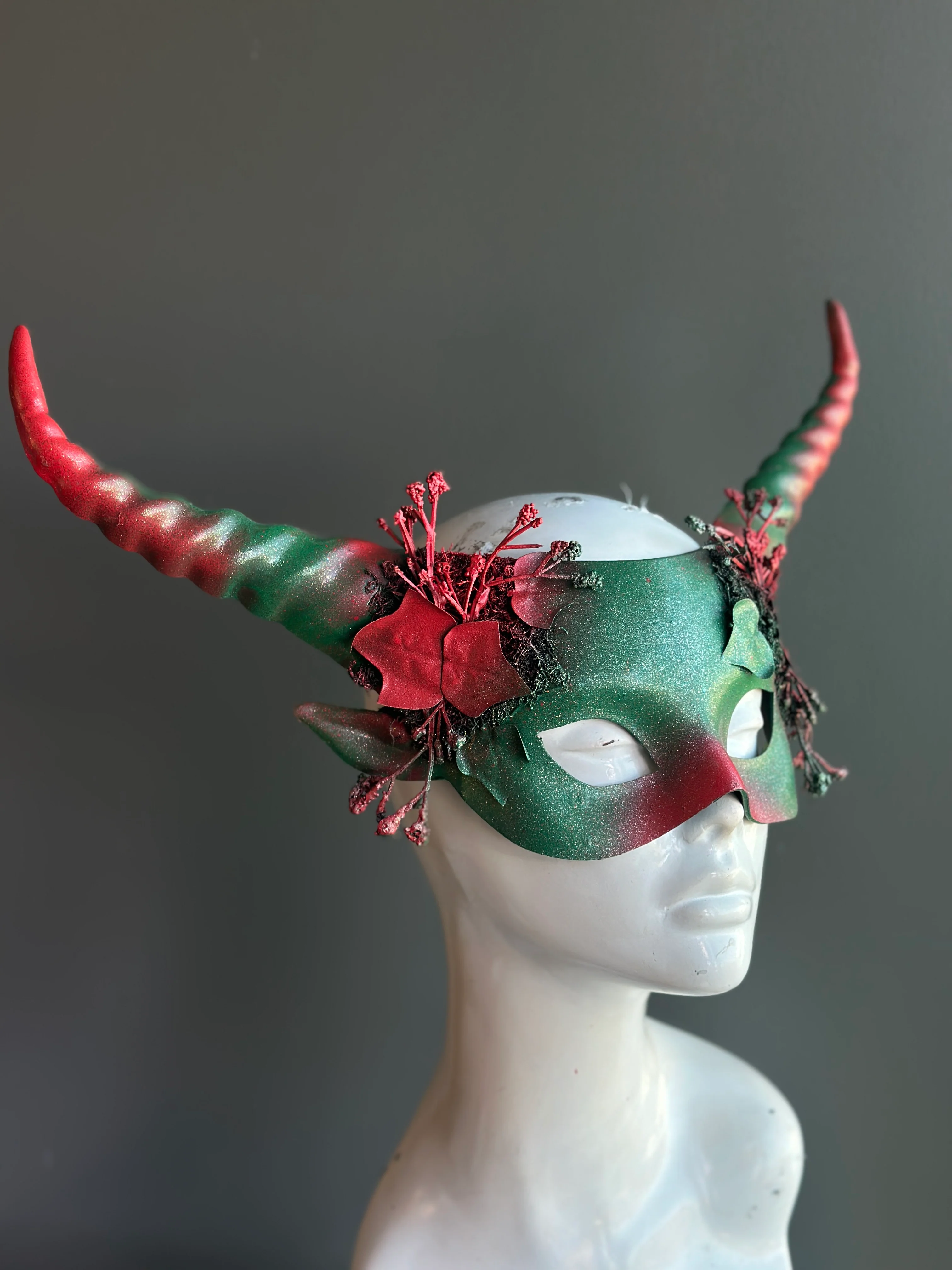 Horned  Holiday  Mask - Green & Red - Image 2