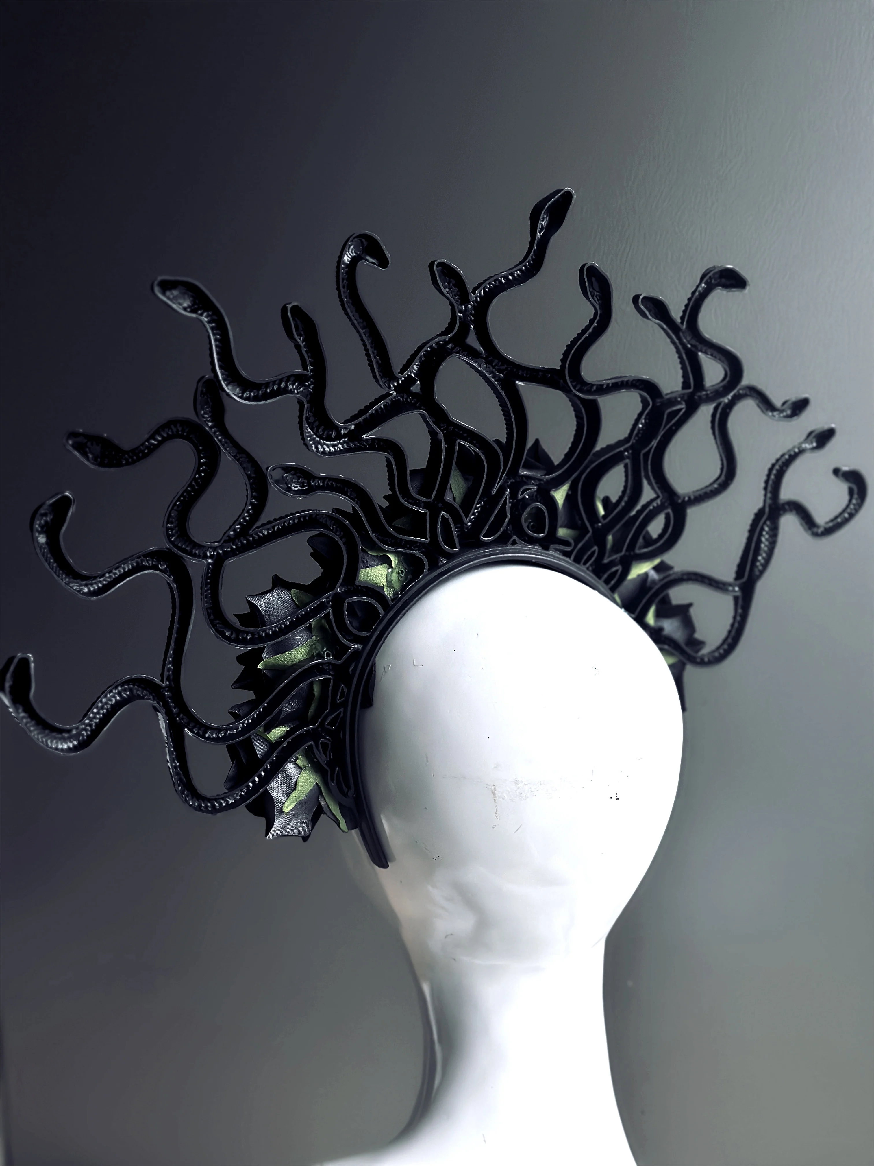 Medusa Snakes With Roses - Black - Image 5