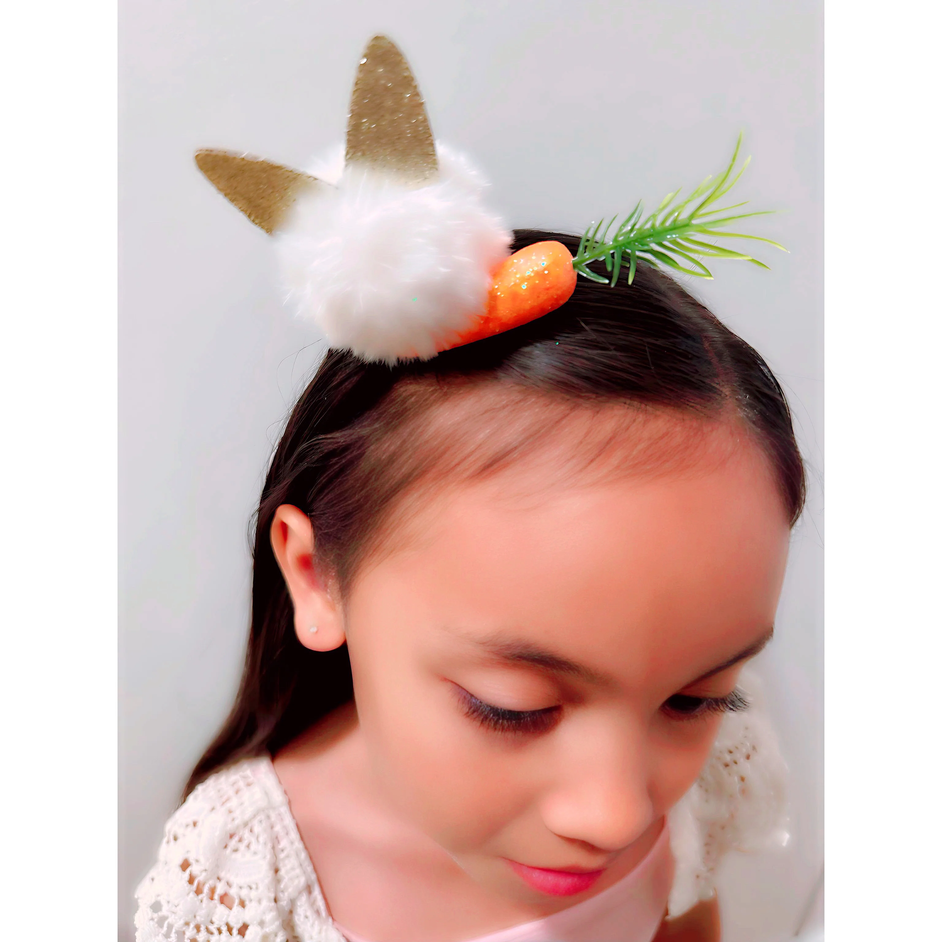 Bunnys and Carrots Clip - White - Image 3