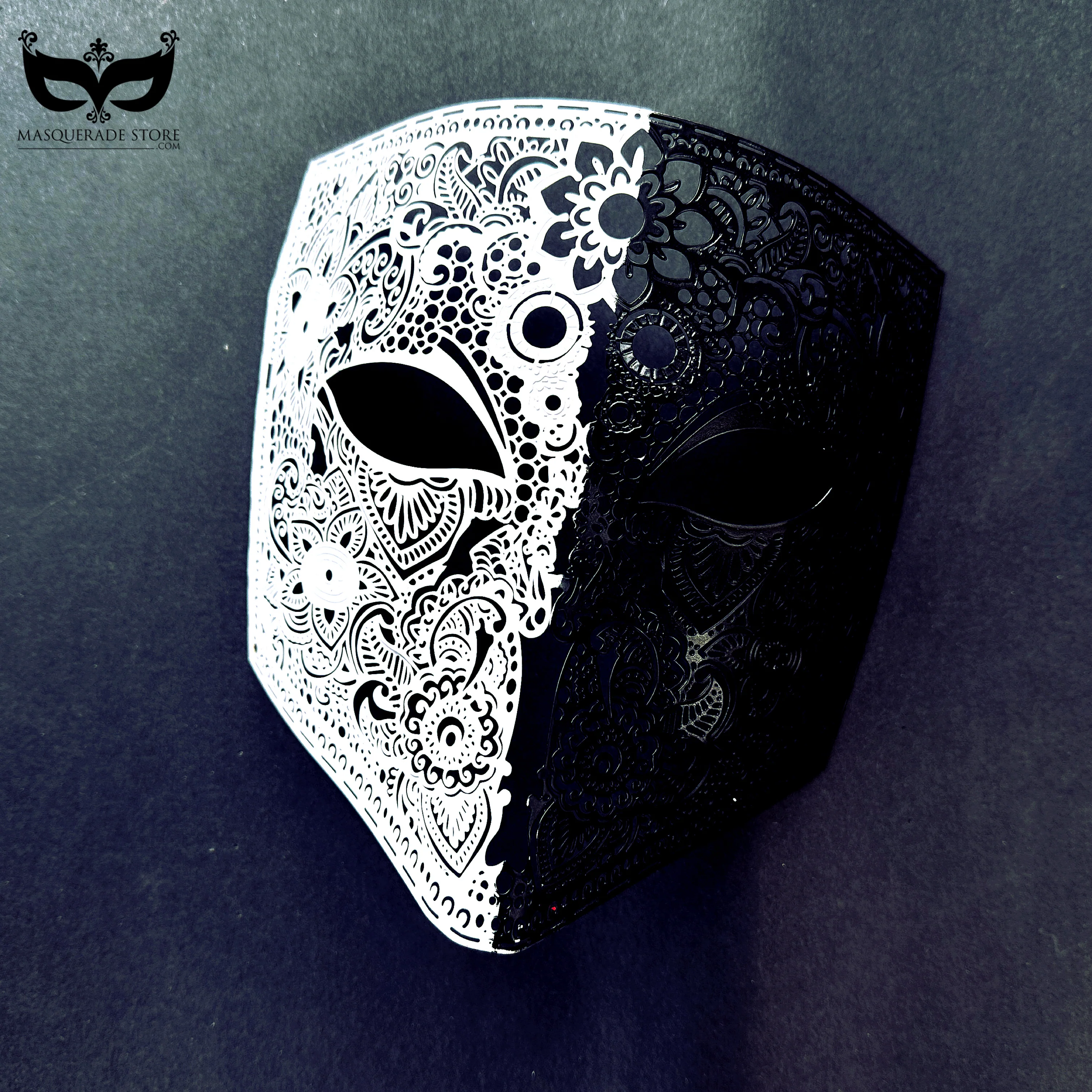 Knights Veil - White & Black Mask