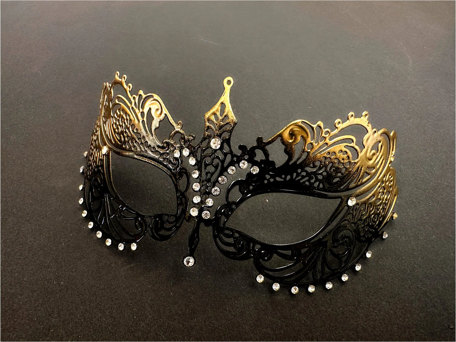 Ana Midnight Mask – Gold & Black