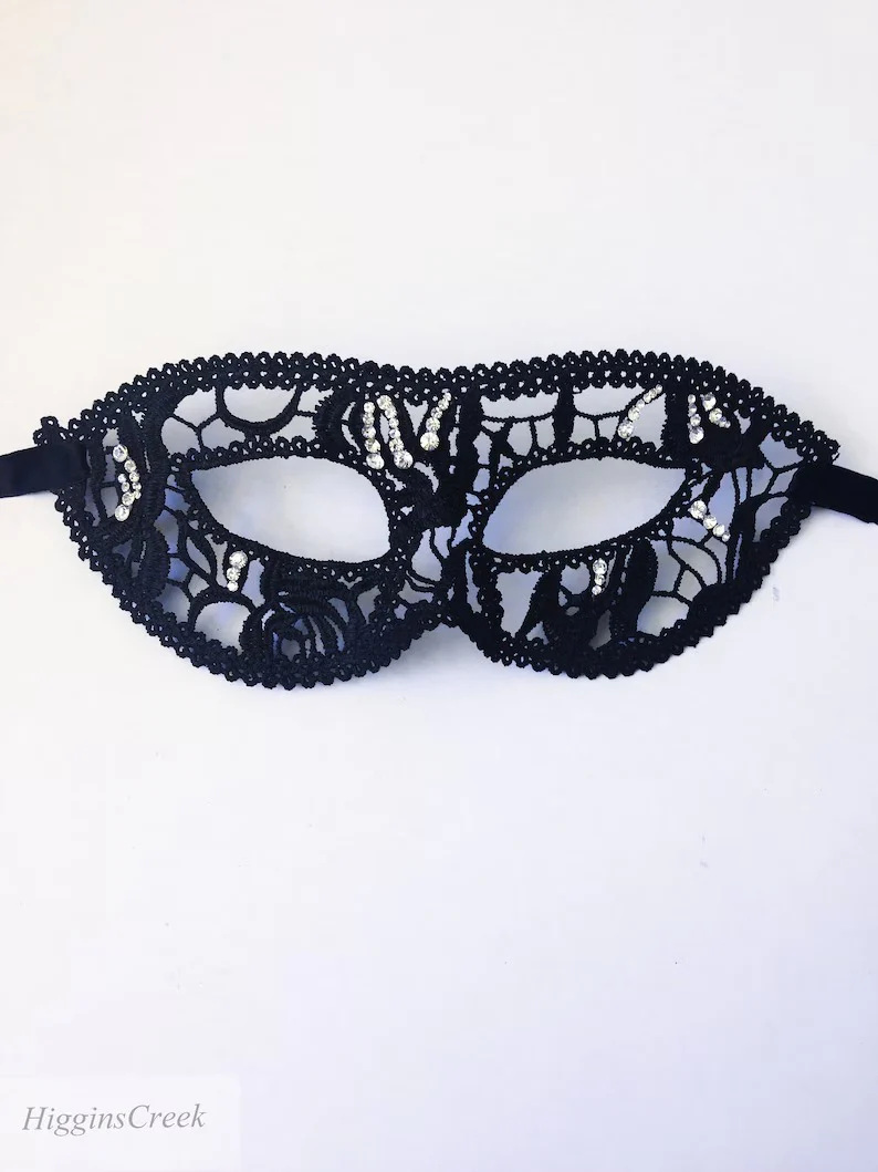 Liora Lace Mask - Black