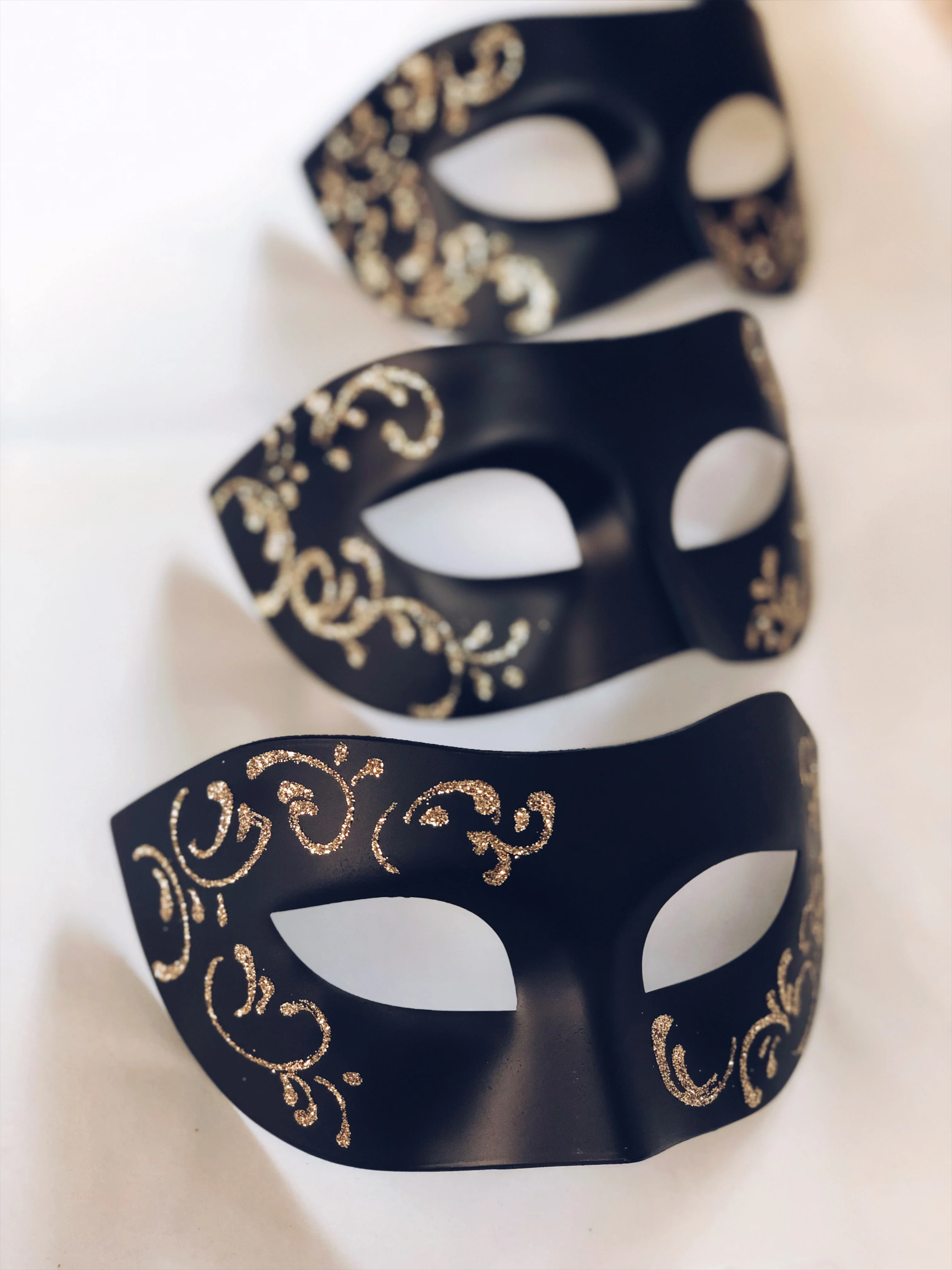 Luxury Black Masquerade Masks (Set of 12) - Image 2