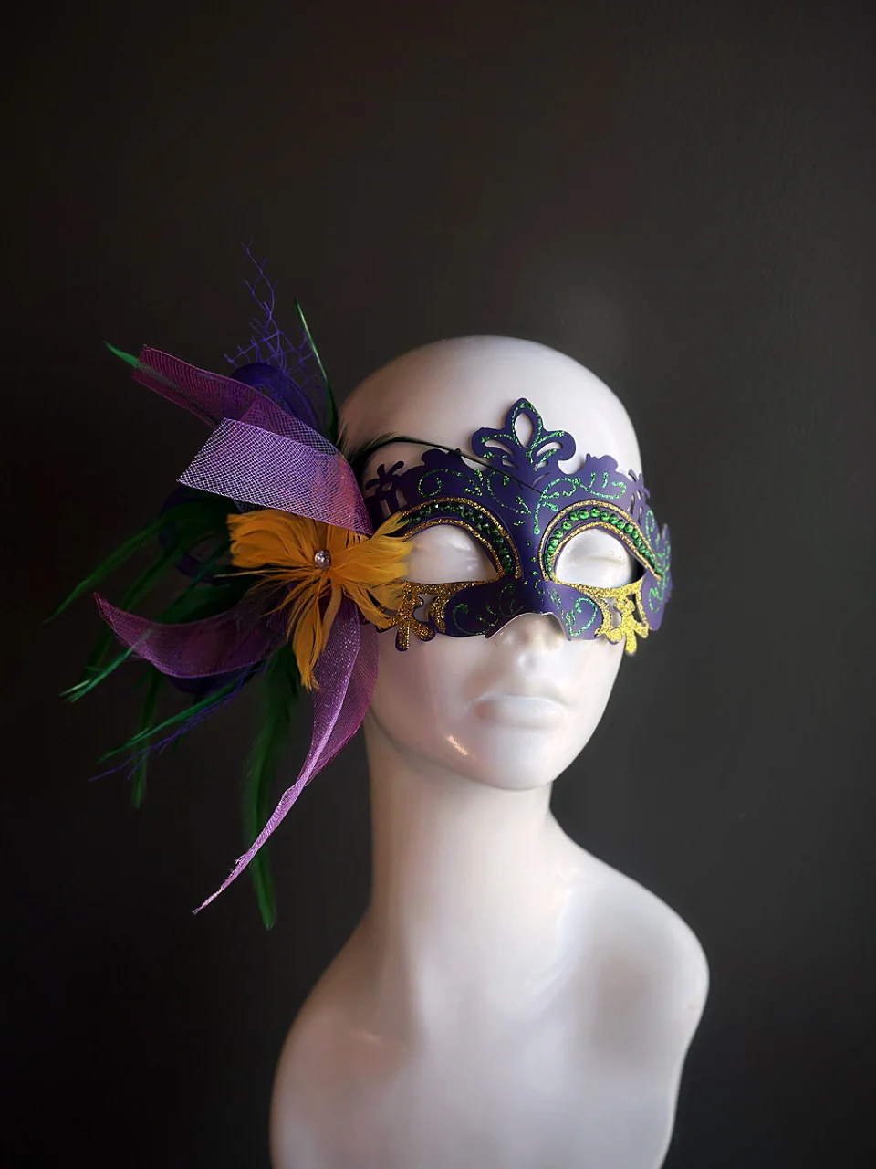 Mardi Gras Festive Feather Mask