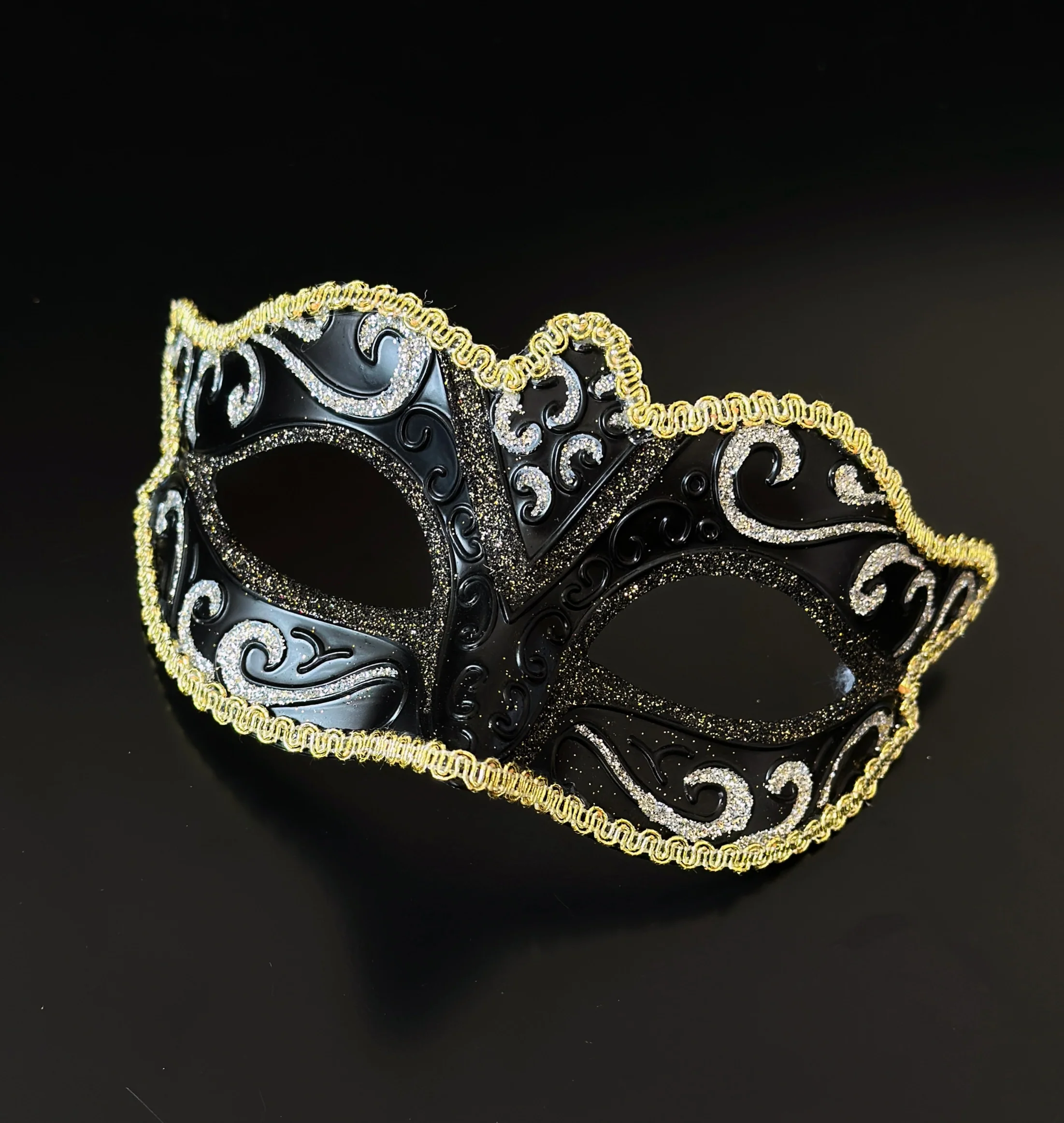 Nocturne Midnight Mask - Black and Gold