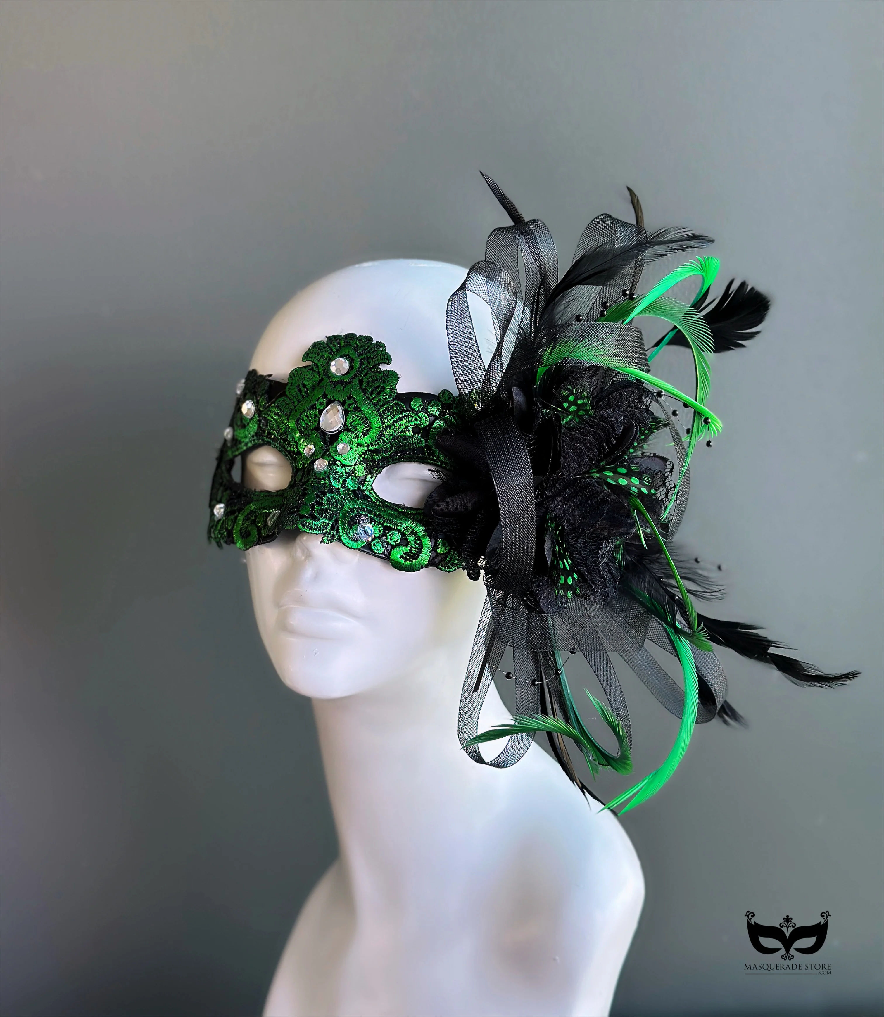 Macrame Mask - Green/Black - Image 3