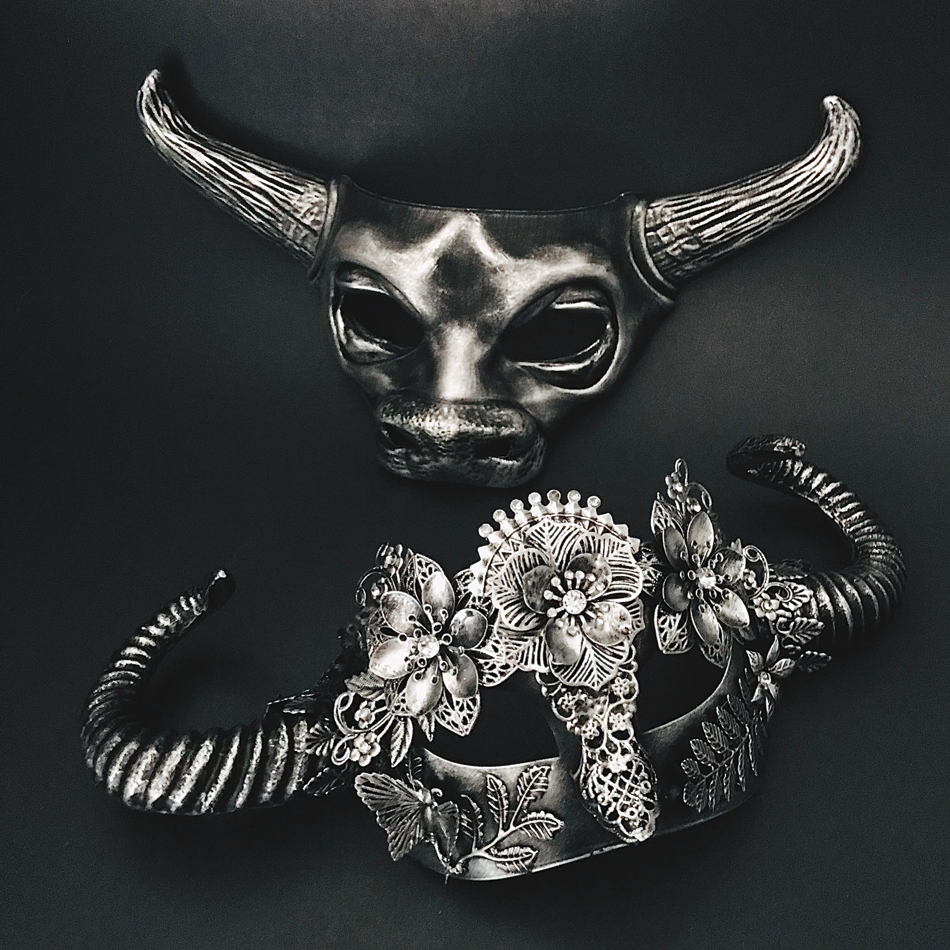 Labyrinth Grace Masks - Silver - Image 2