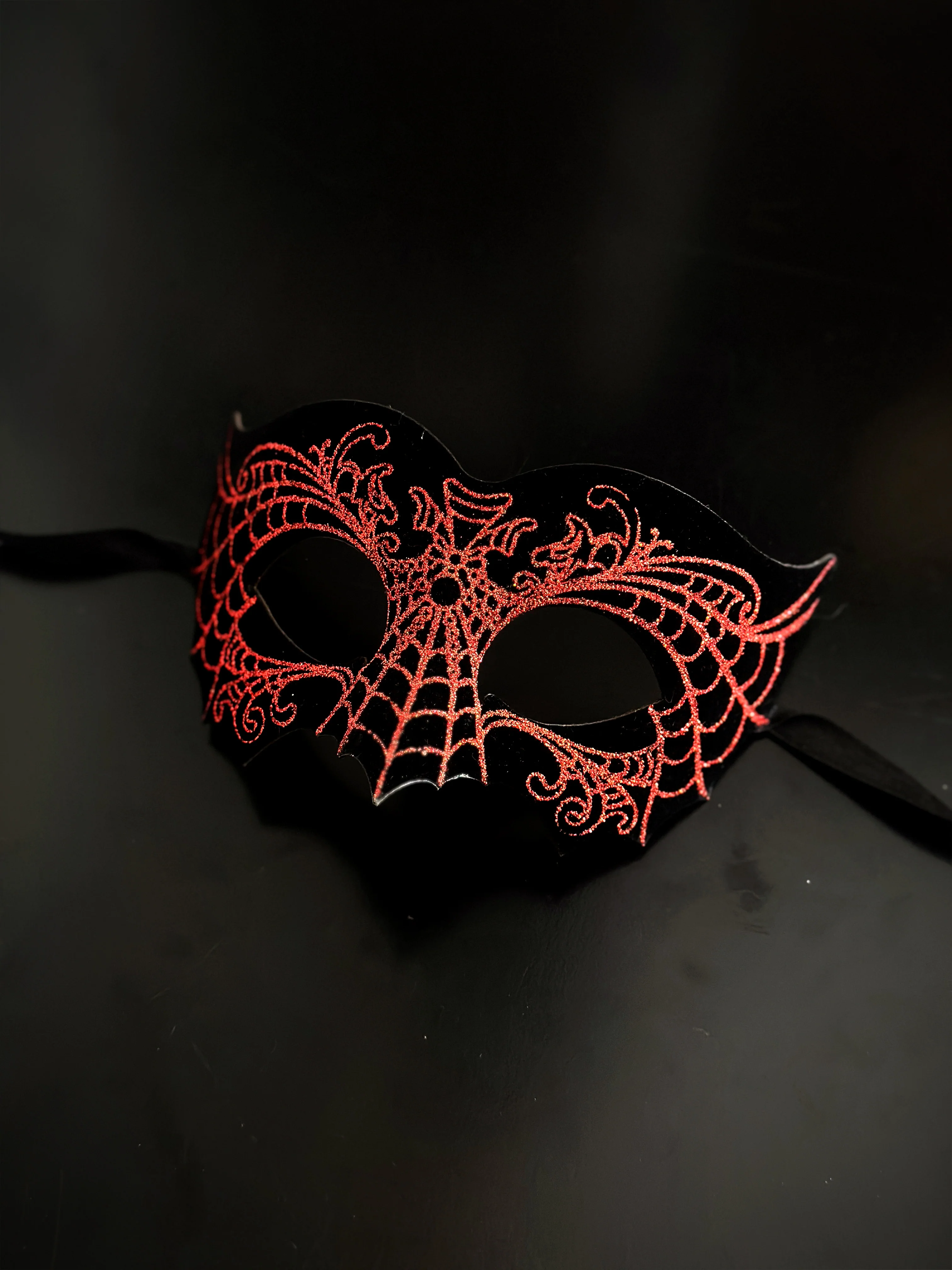 Unisex Mask - Black/Red