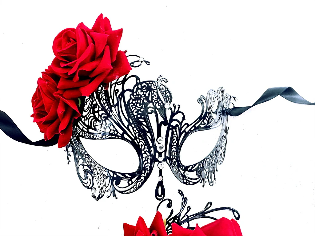 Rose Eclipse – Black & Red Mother Daughter Mask Duo - Image 2