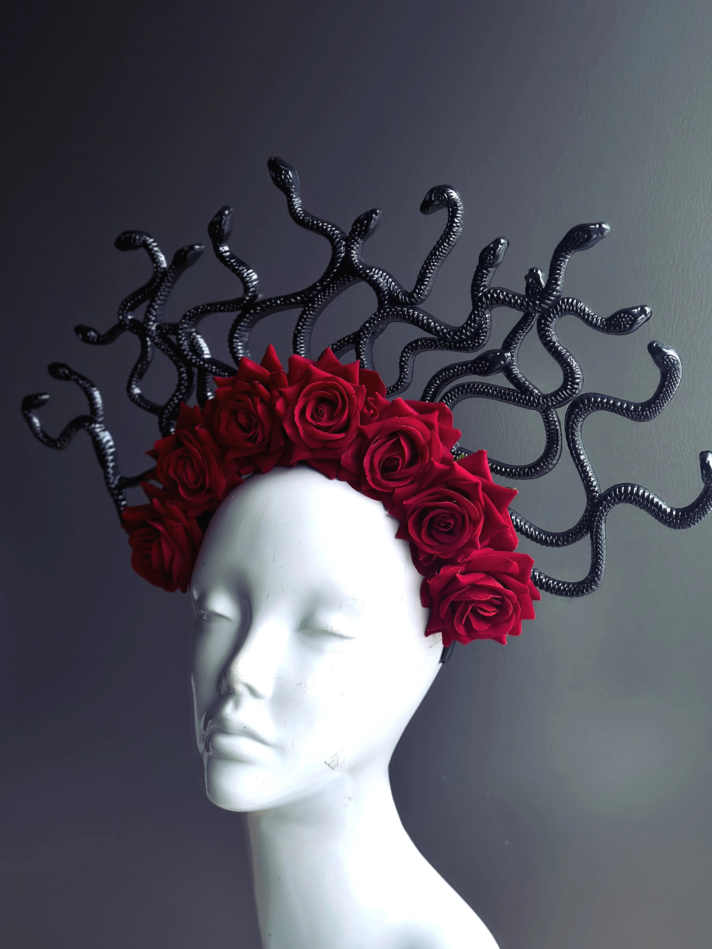 Medusa Snakes With Roses - Red/Black - Image 4