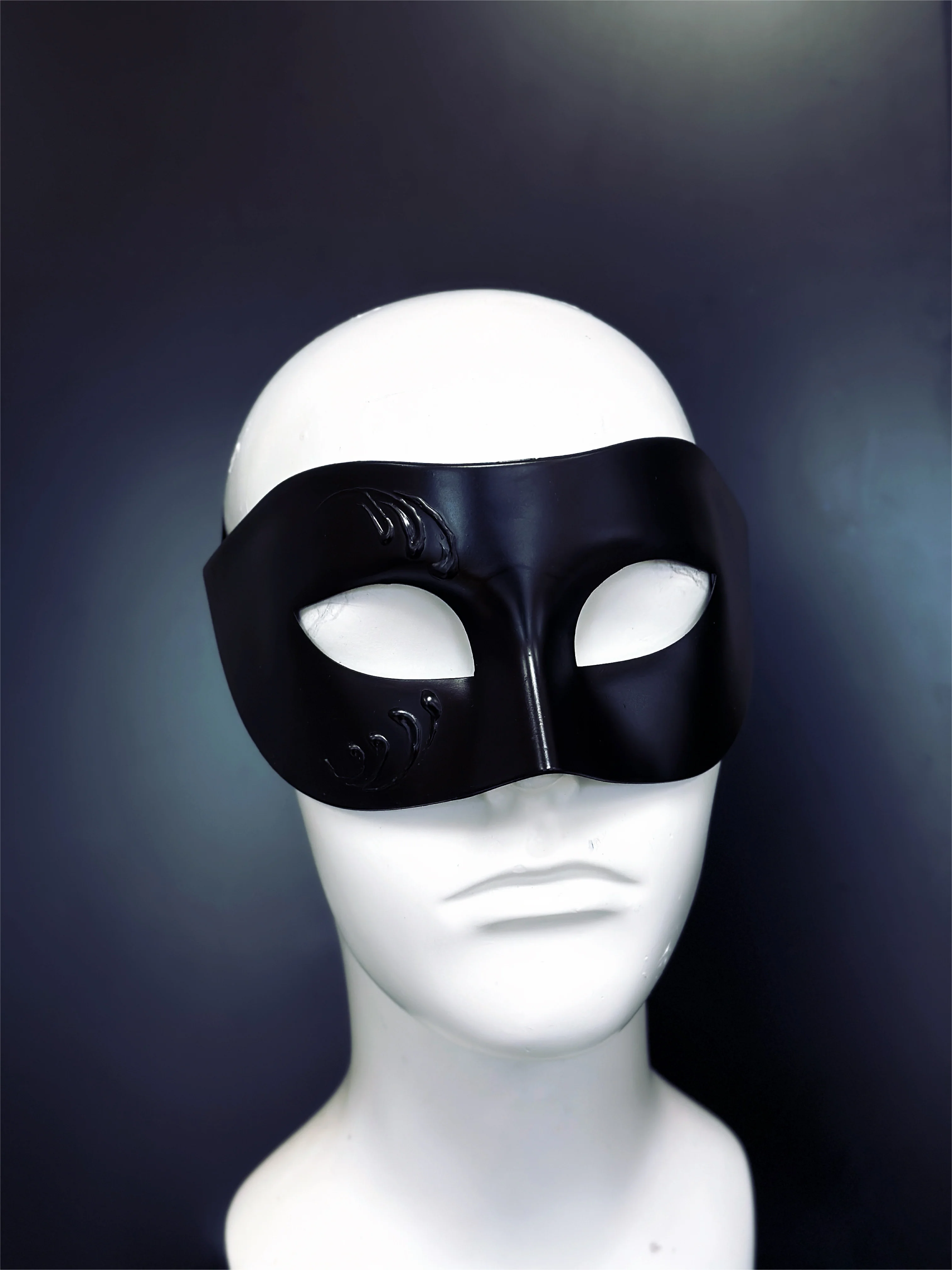 Venetian Mask - Noir Etches - Image 2