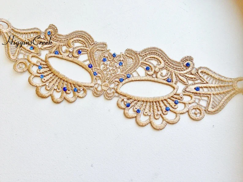 Mystic Lace Mask - Gold