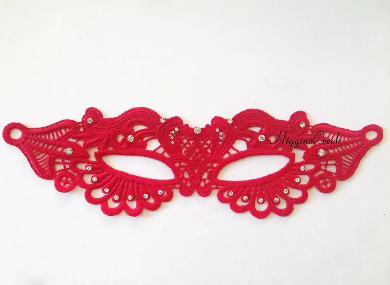Mystic Lace Mask - Red