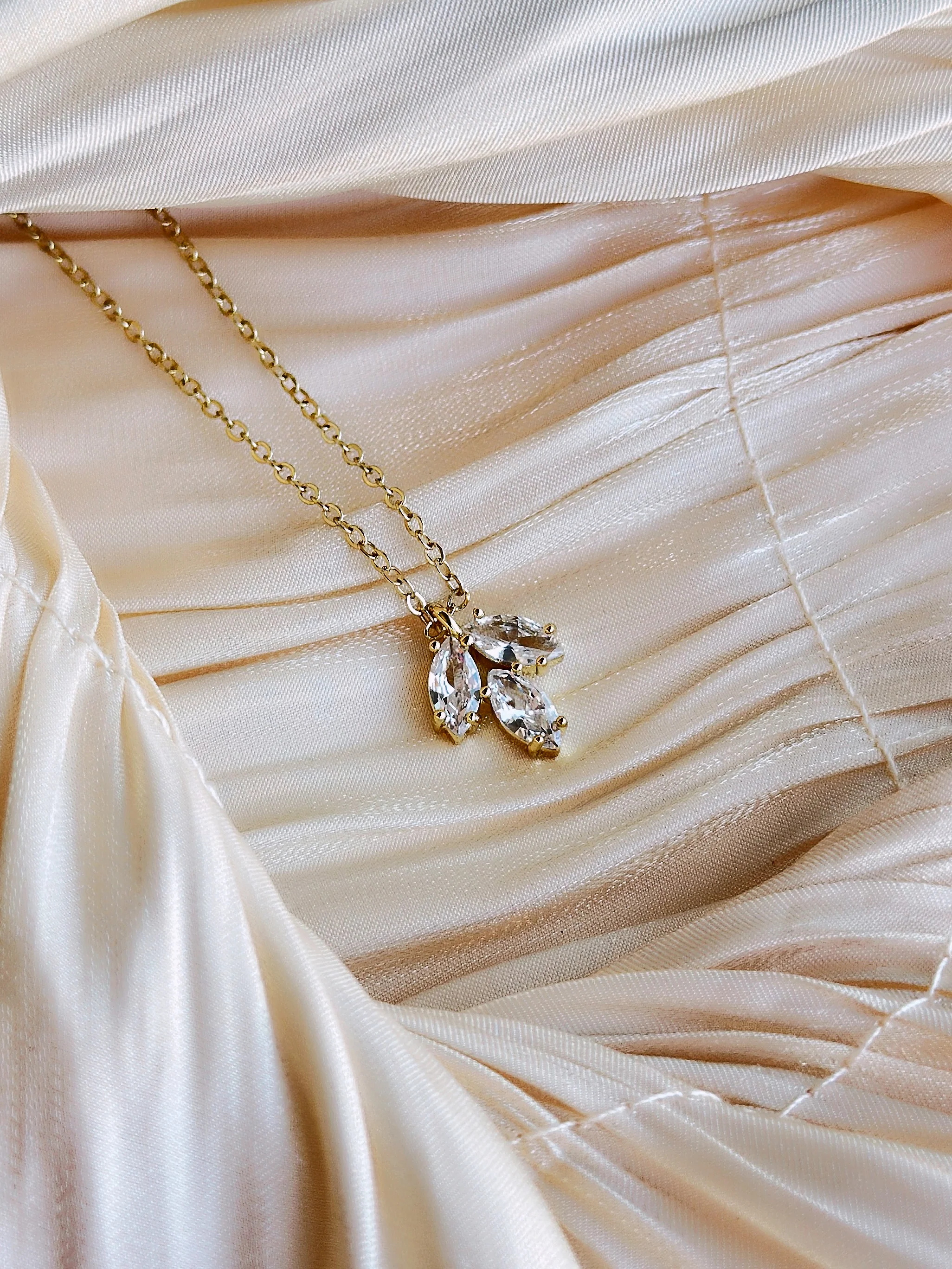 Laurel Gaze - Necklace (Gold) - Image 3