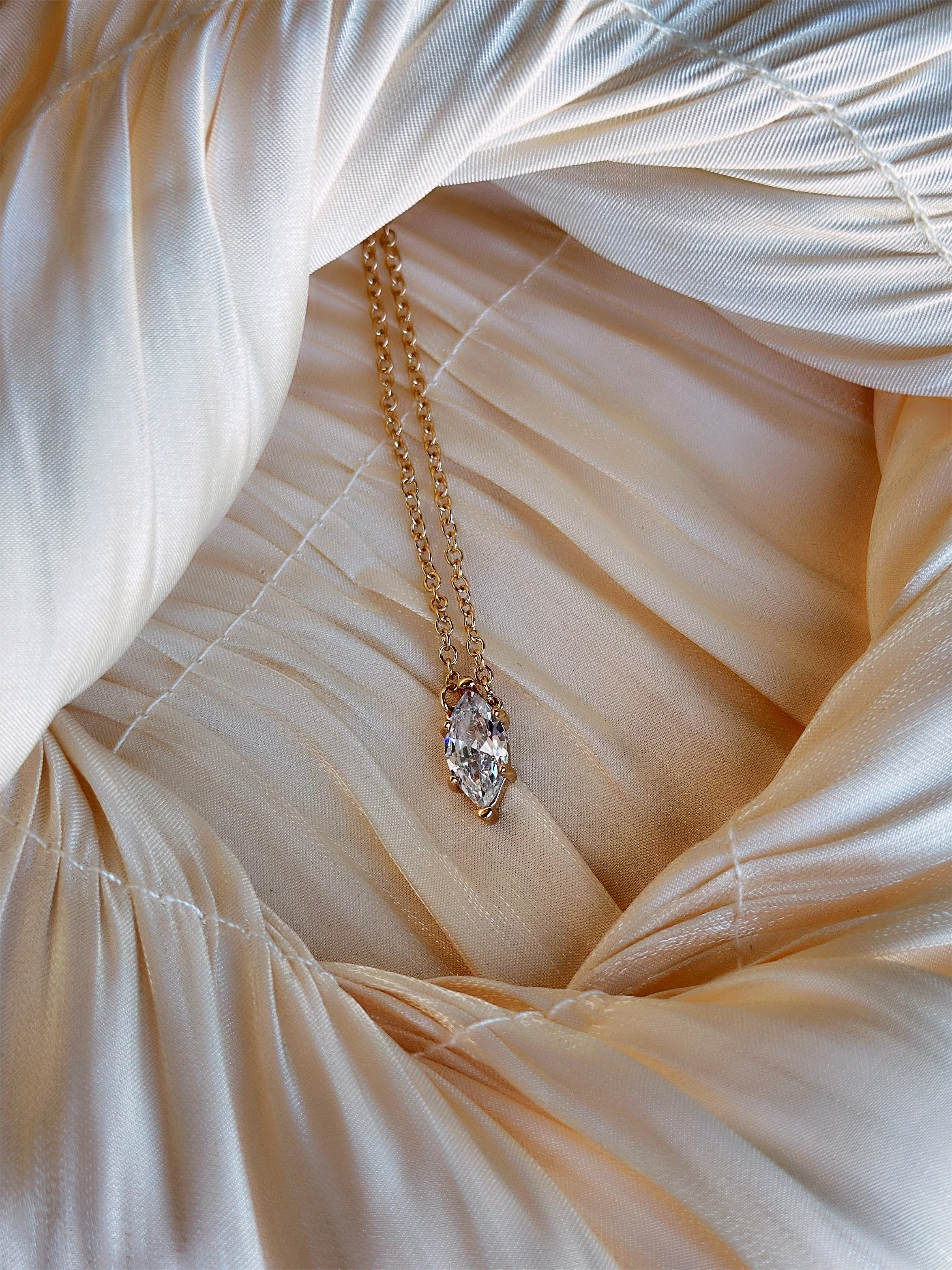 Lustre - Necklace (Gold) - Image 2