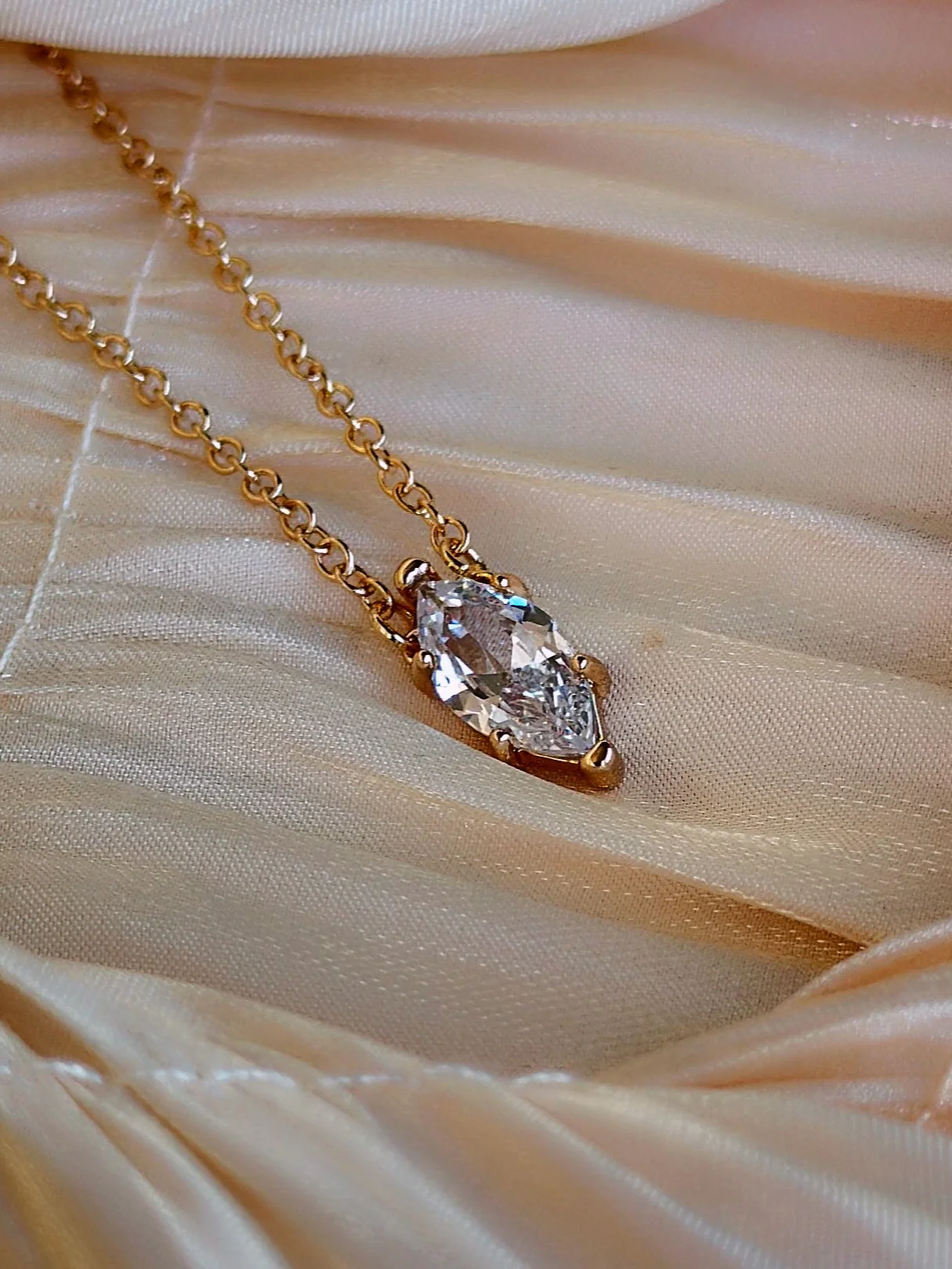 Lustre - Necklace (Gold) - Image 3