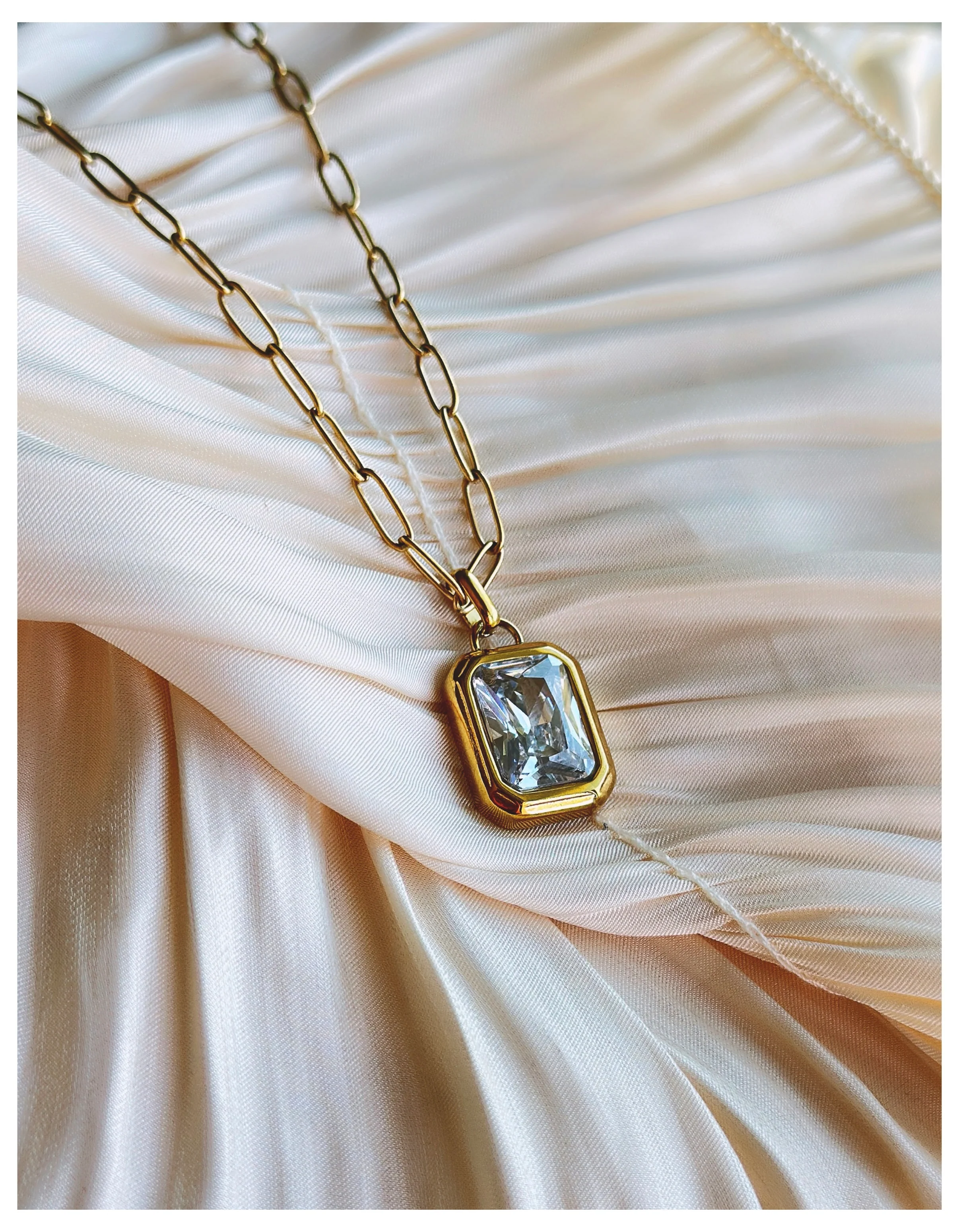 Regal Gem - Necklace (Gold) - Image 3
